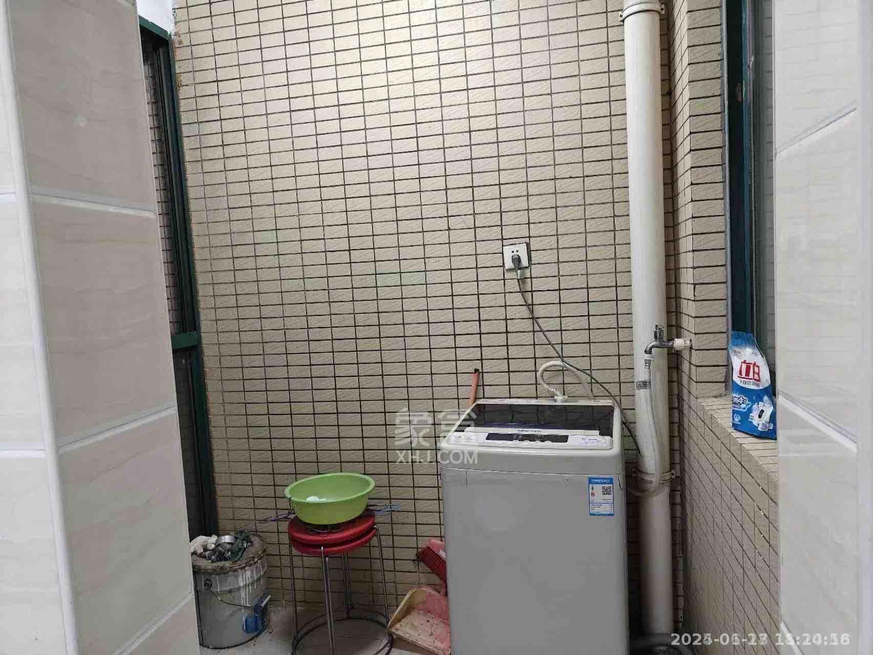 新城首座 1室2厅1卫 1800.0元/月 新城首座 1室2厅1卫 1800.0元/月室内图