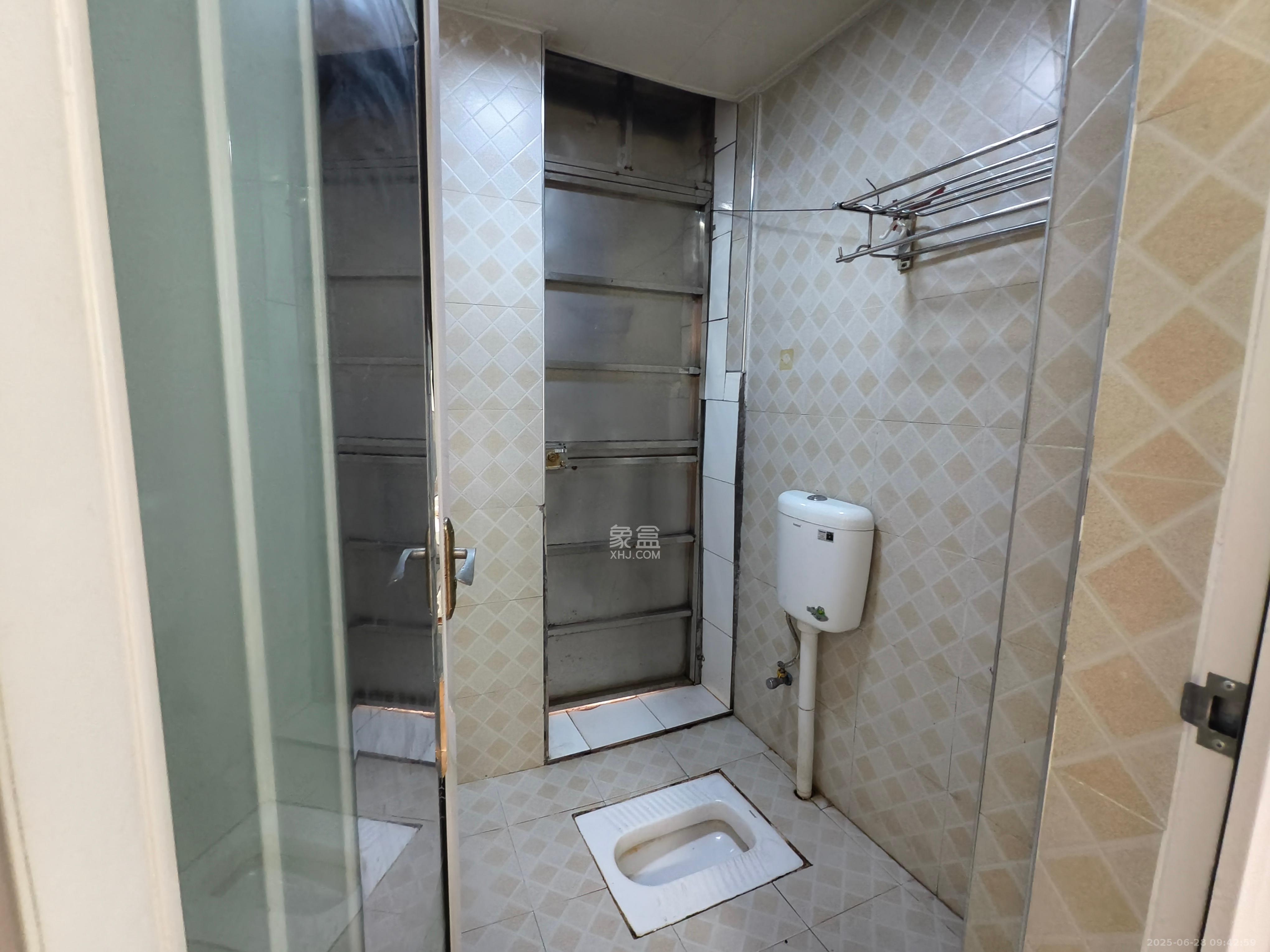 光明城市(星辰青年城) 1室1厅1卫 1300.0元/月 光明城市(星辰青年城) 1室1厅1卫 1300.0元/月室内图