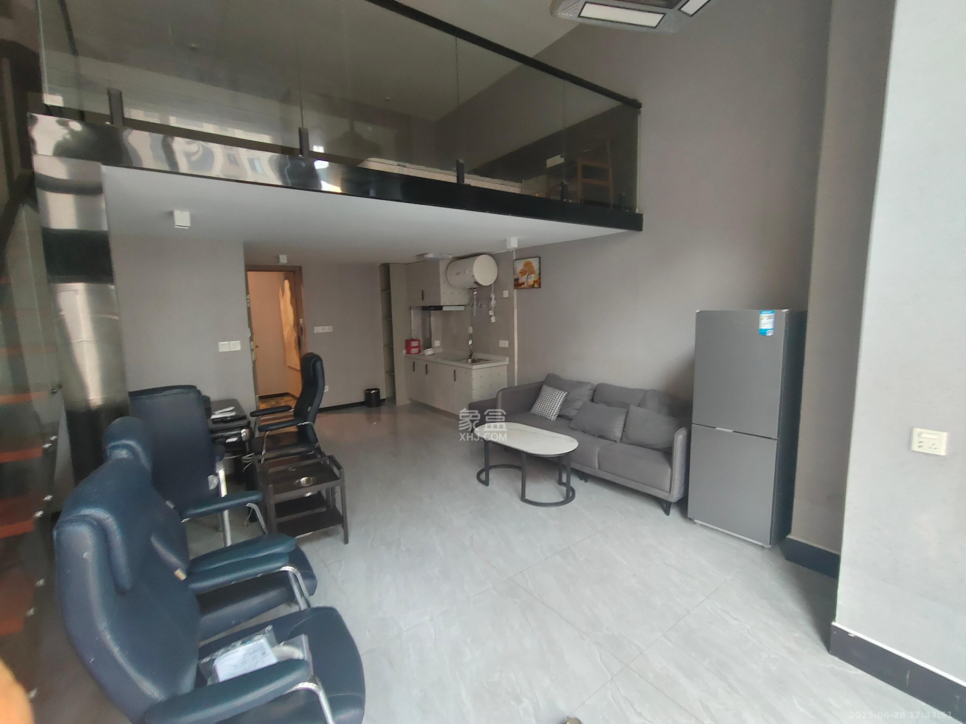 金地铂悦 1室0厅0卫 2000.0元/月 金地铂悦 1室0厅0卫 2000.0元/月室内图