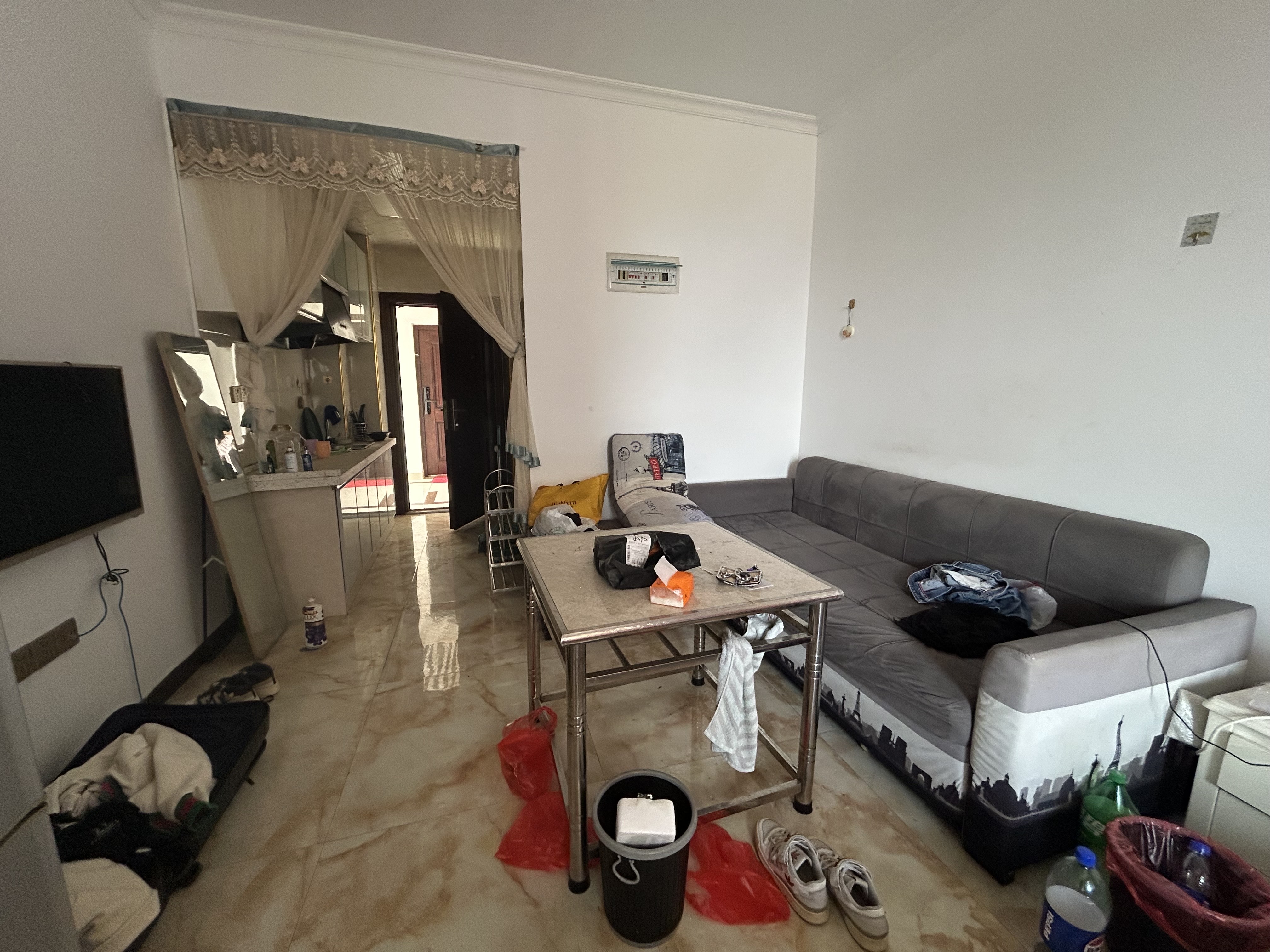 鸿浩达吉星广场(秀石街) 1室0厅0卫 15.8万 鸿浩达吉星广场(秀石街) 1室0厅0卫 15.8万客厅