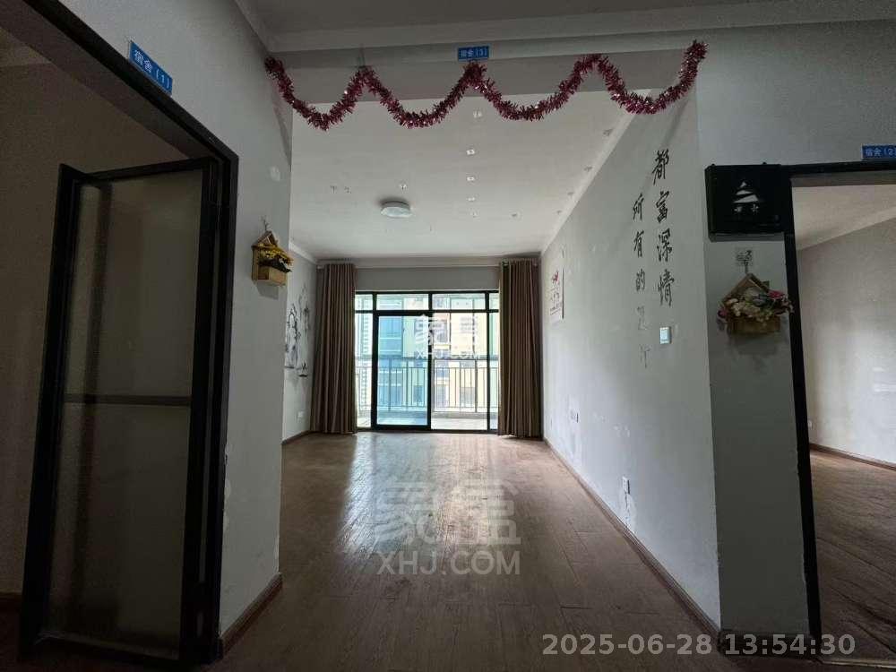 龙腾国际  2室2厅1卫   1200.00元/月室内图