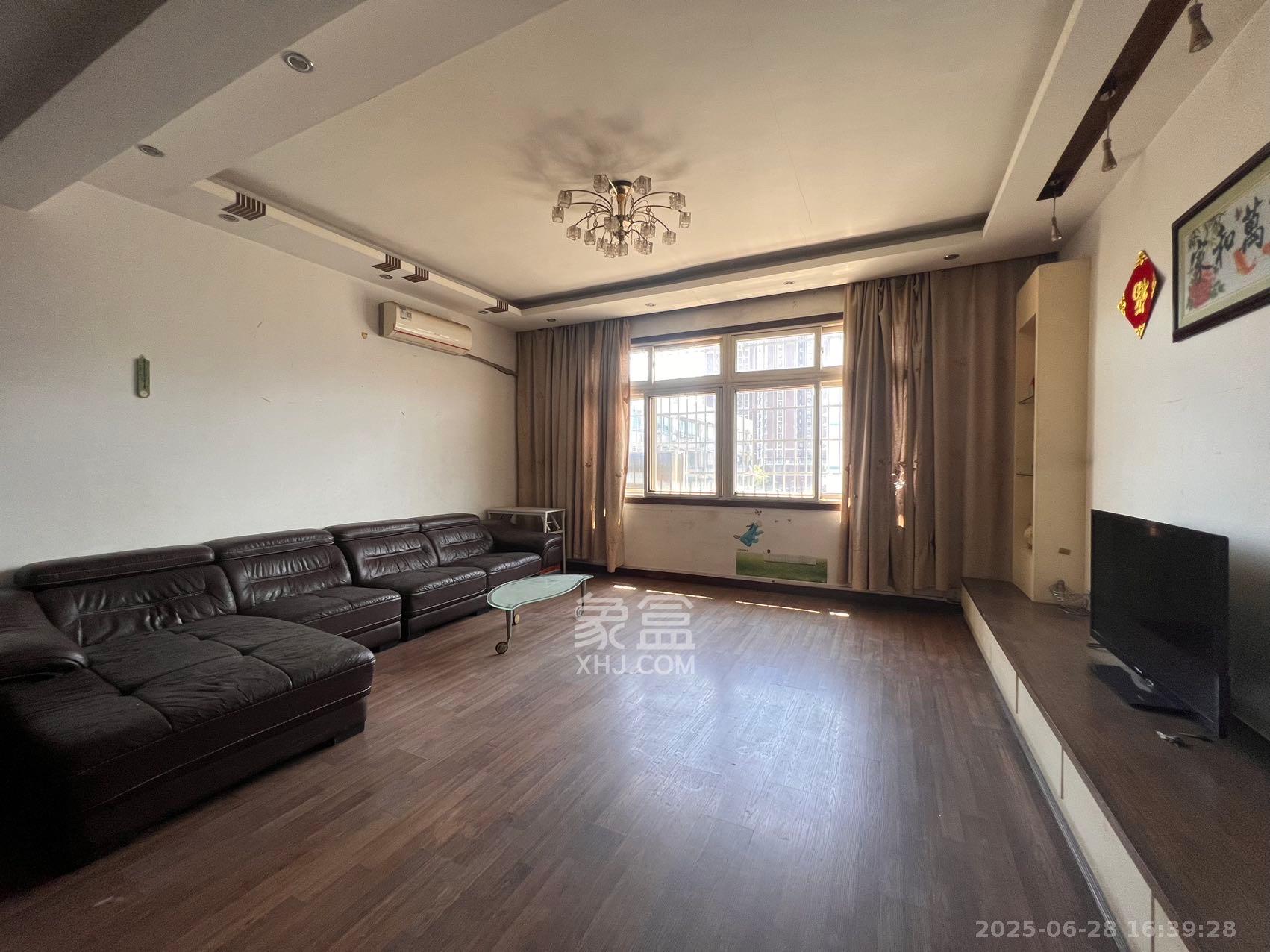 洞井商贸城 3室2厅2卫 1200.0元/月 洞井商贸城 3室2厅2卫 1200.0元/月室内图