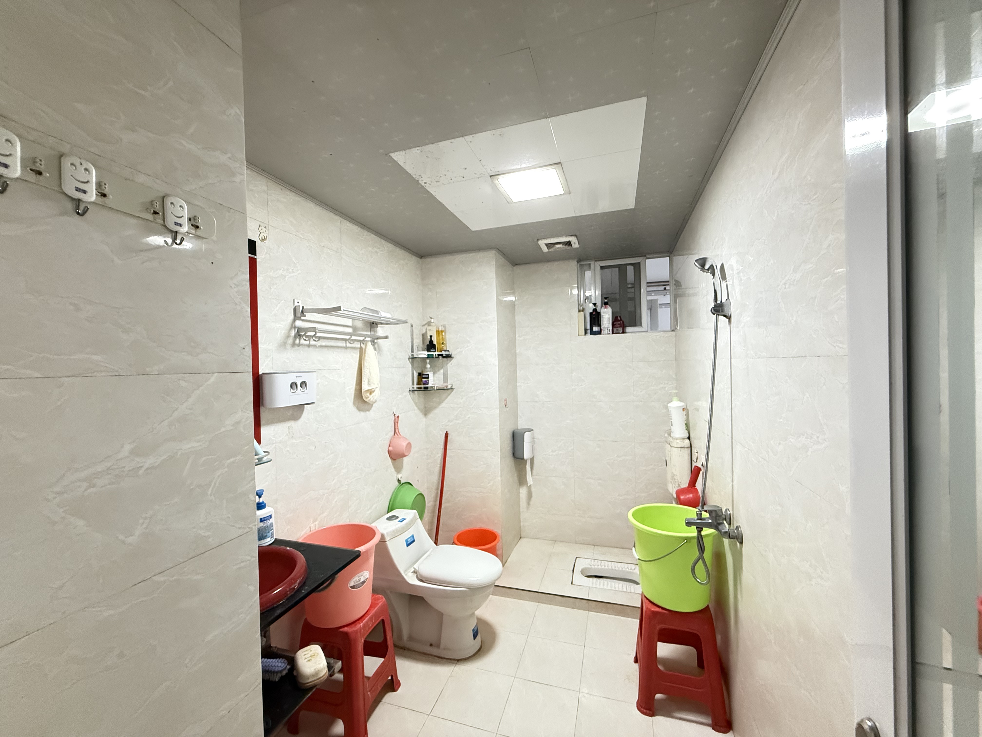 八一新村  3室2厅2卫    183.0万 八一新村  3室2厅2卫    183.0万室内图