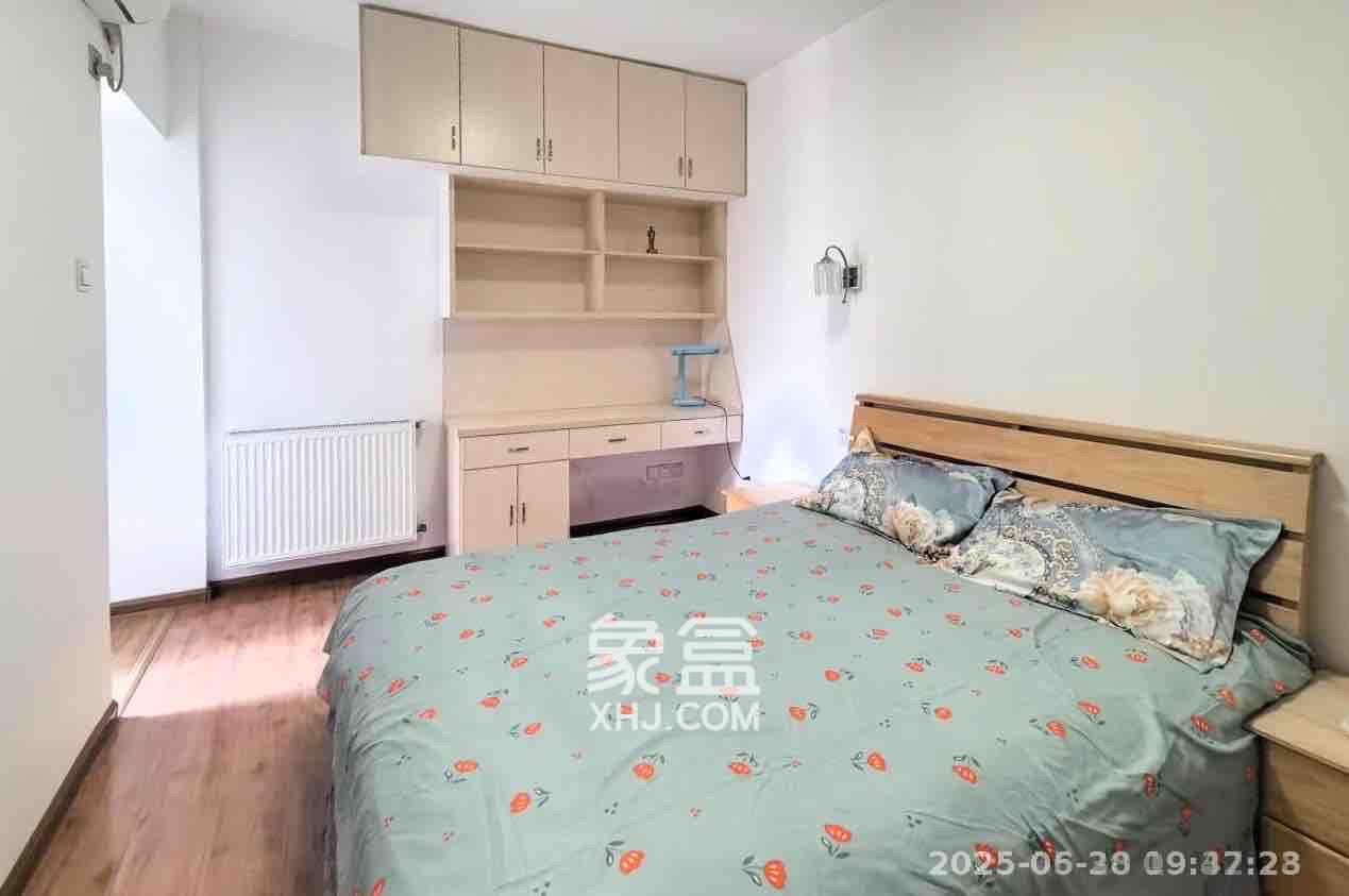 龙王港社区  2室2厅1卫    2400.0元/月室内图