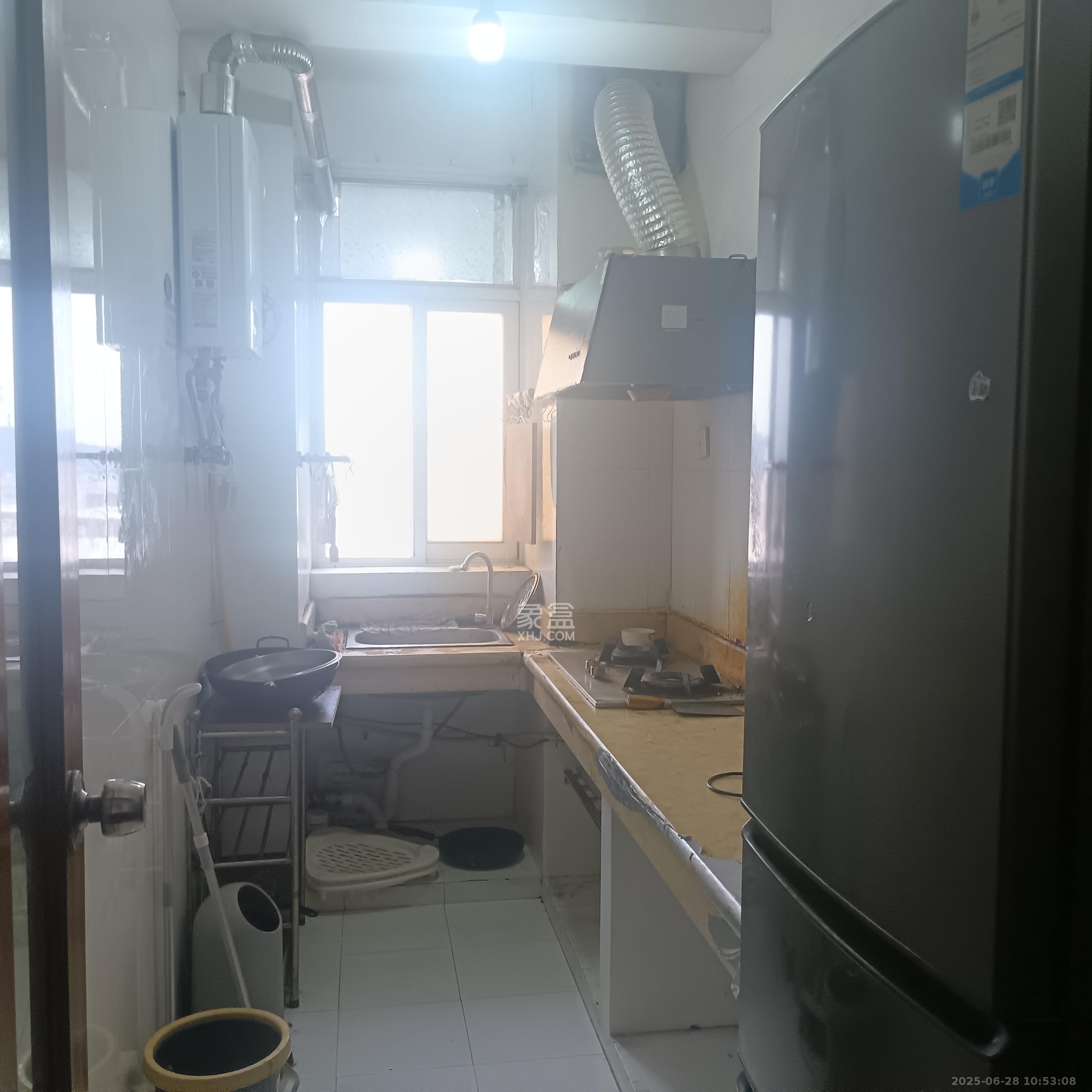 芙蓉公馆 2室1厅1卫 2300.0元/月 芙蓉公馆 2室1厅1卫 2300.0元/月室内图