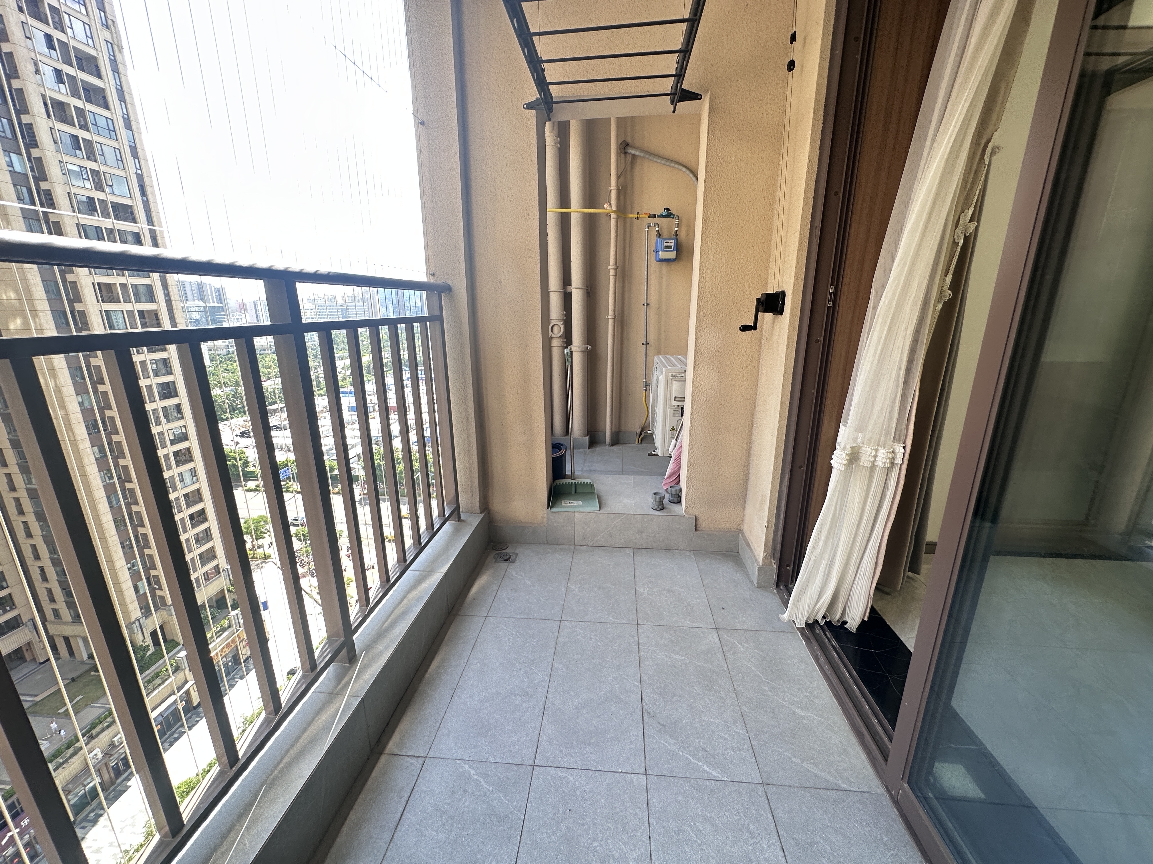 海航豪庭南苑  3室2厅1卫   4500.00元/月室内图