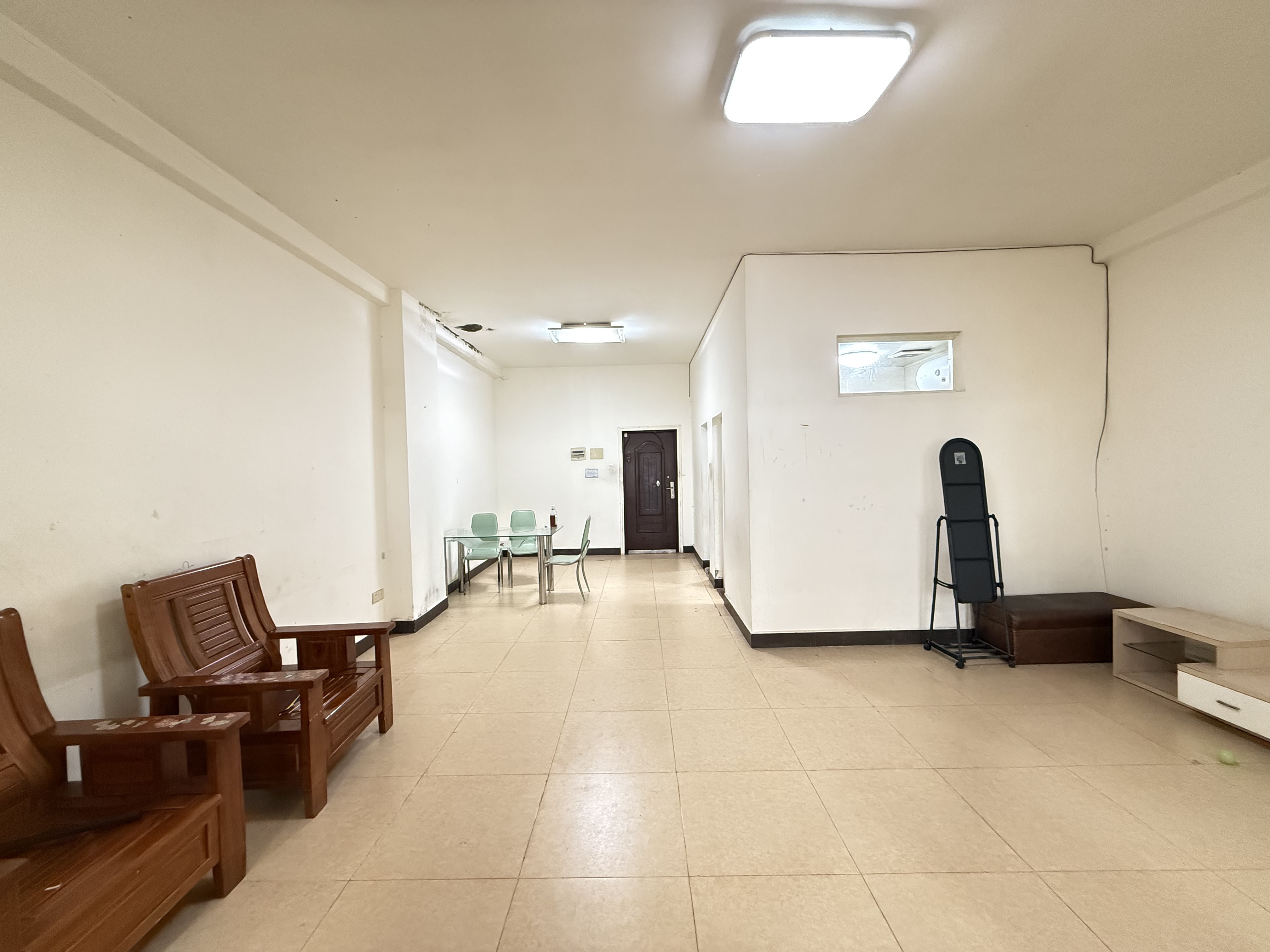 吉兴雅苑 2室2厅1卫 100.0万 吉兴雅苑 2室2厅1卫 100.0万室内图