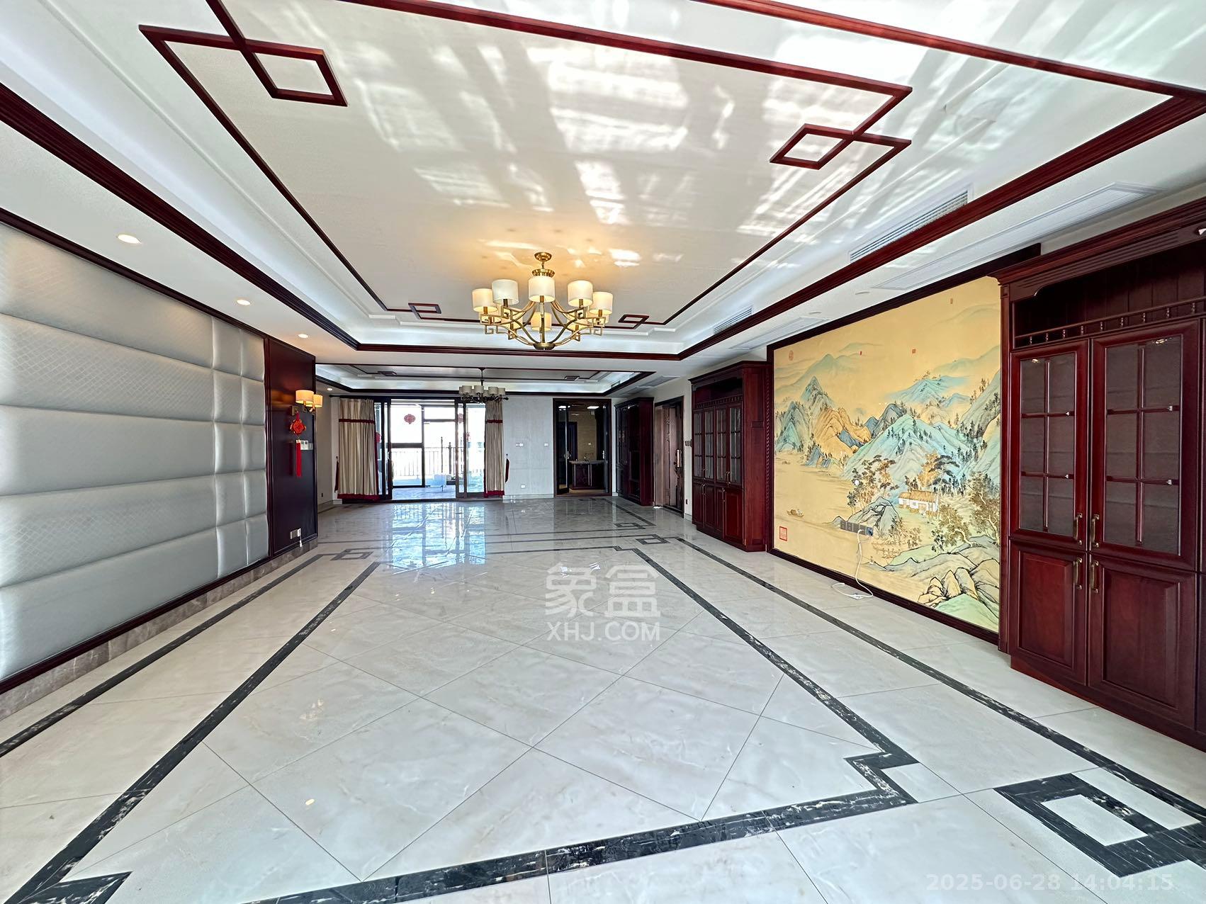 藏珑湖上国际花园  4室2厅1卫   12000.00元/月室内图