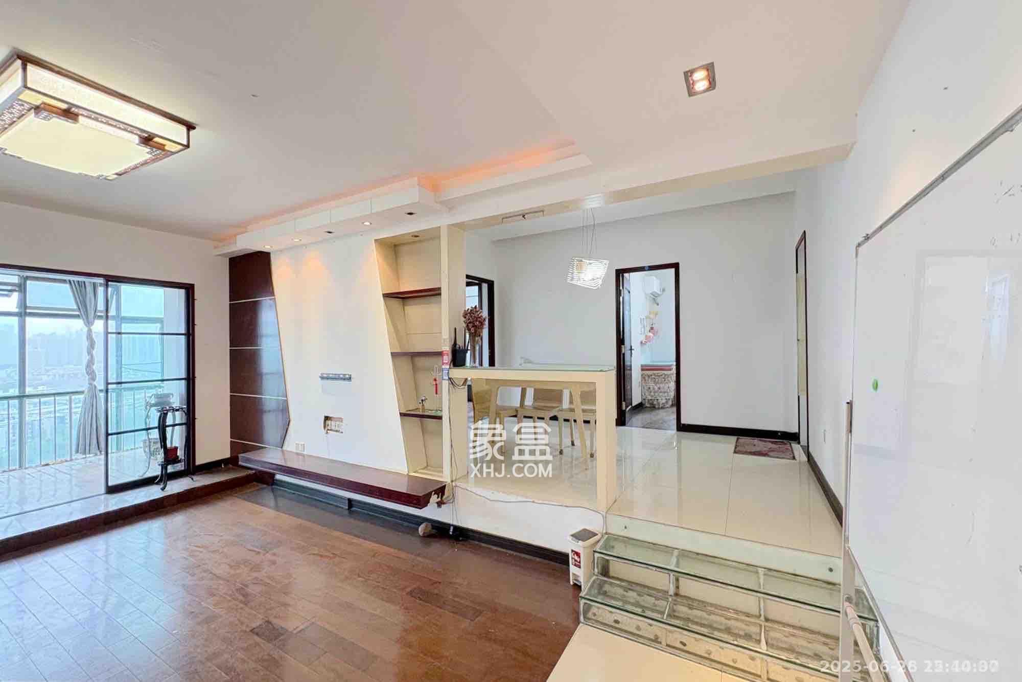 梦泽园  4室2厅2卫    4200.0元/月 梦泽园  4室2厅2卫    4200.0元/月室内图