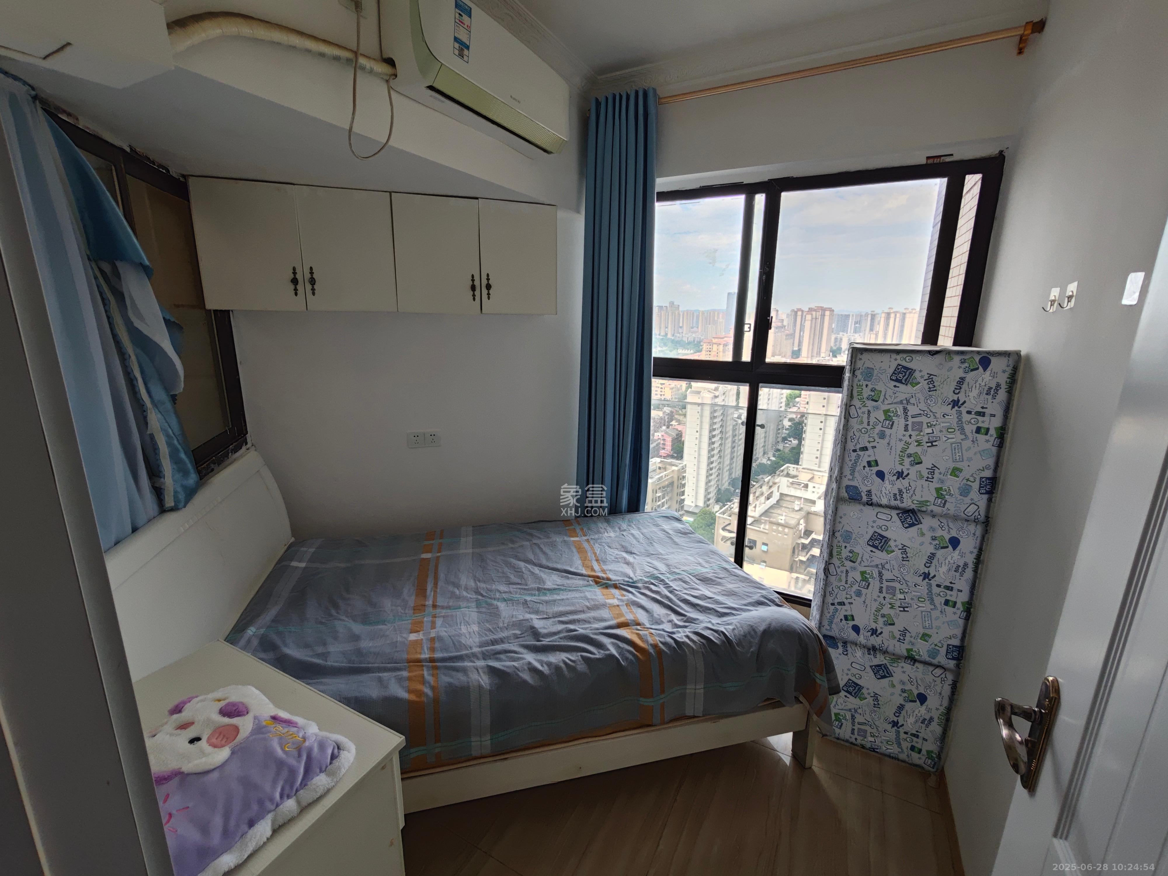 达美D6区  2室1厅1卫    2300.0元/月室内图