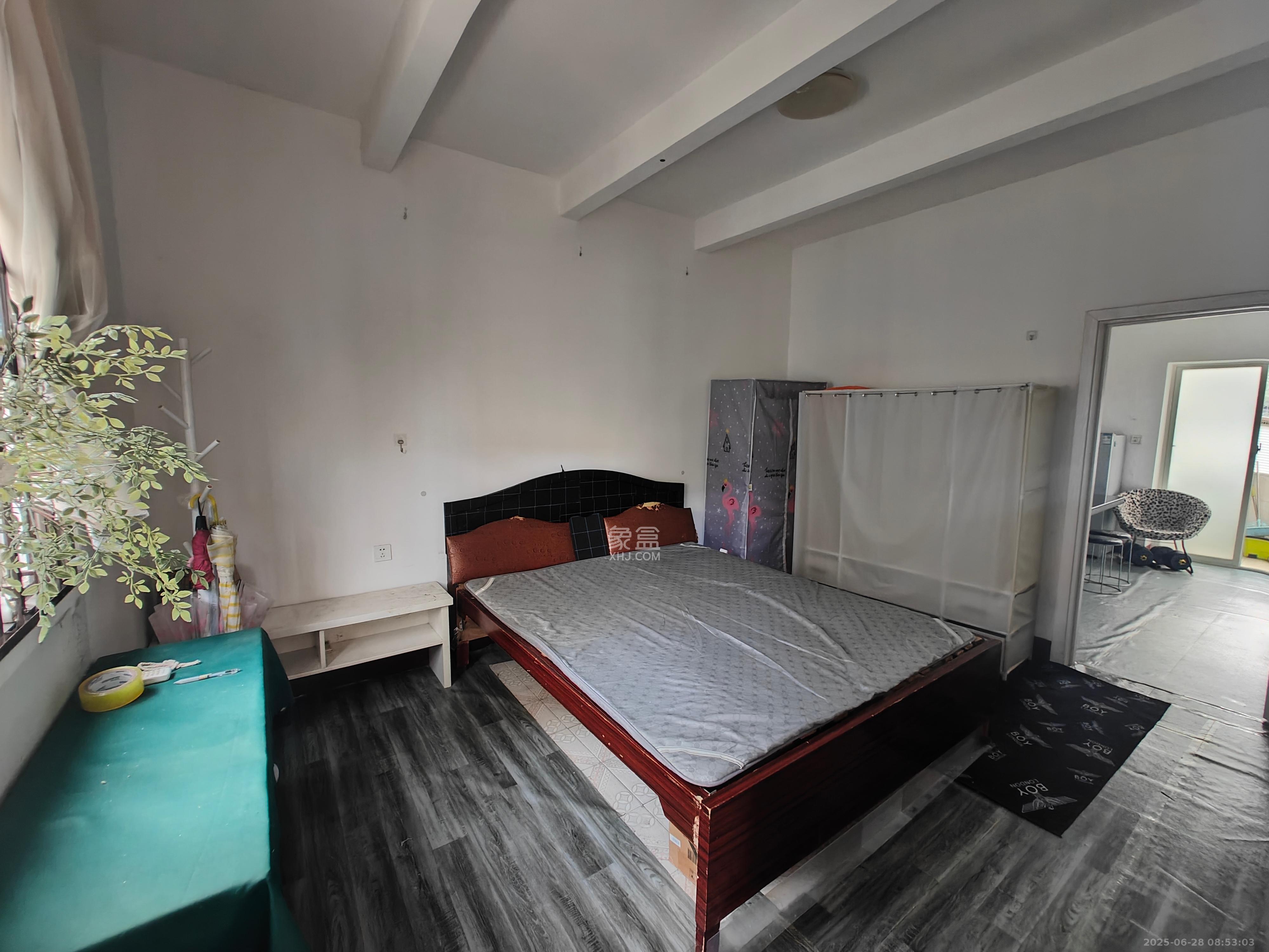 寿星街社区  2室1厅1卫   1350.00元/月室内图