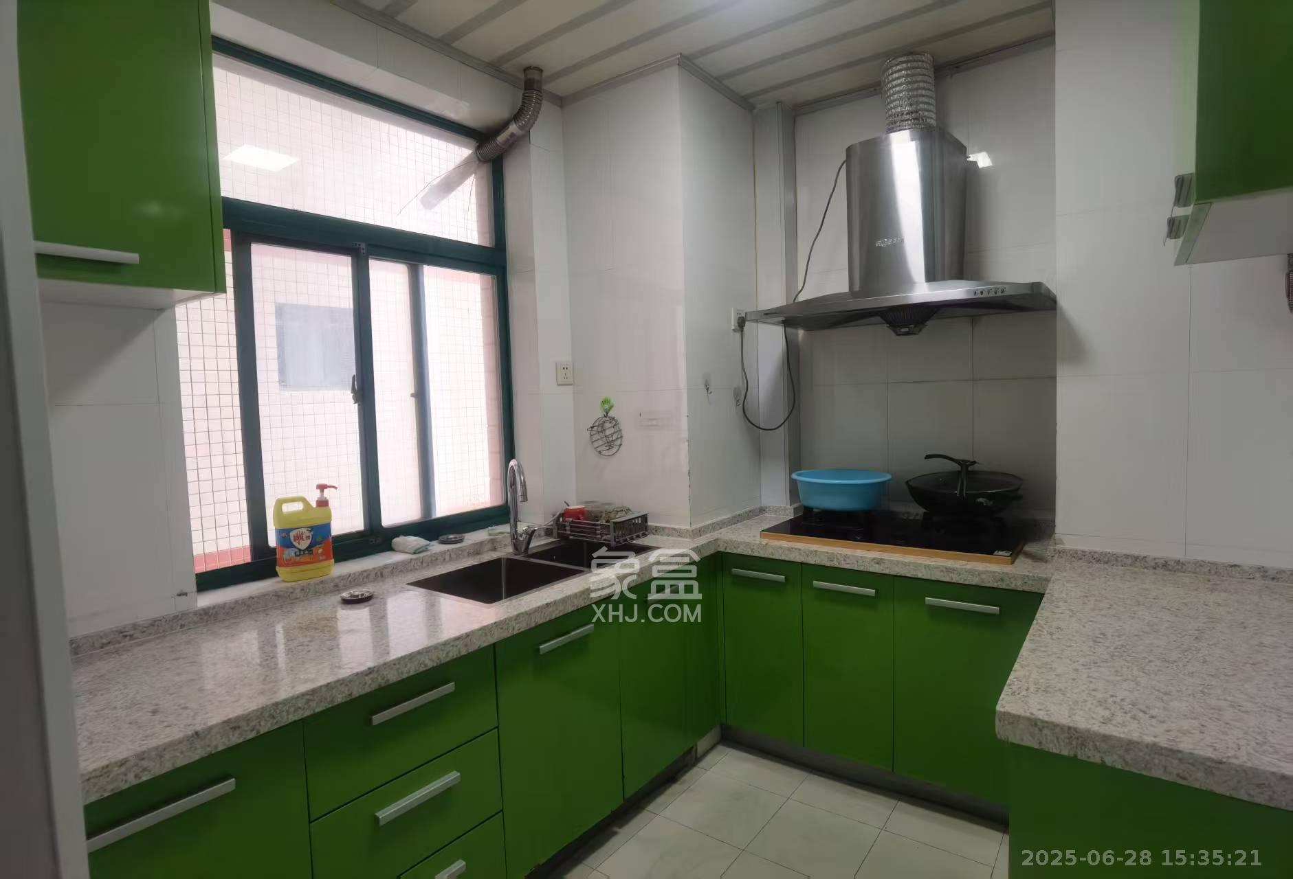 明城公寓 3室2厅2卫 2500.0元/月 明城公寓 3室2厅2卫 2500.0元/月室内图