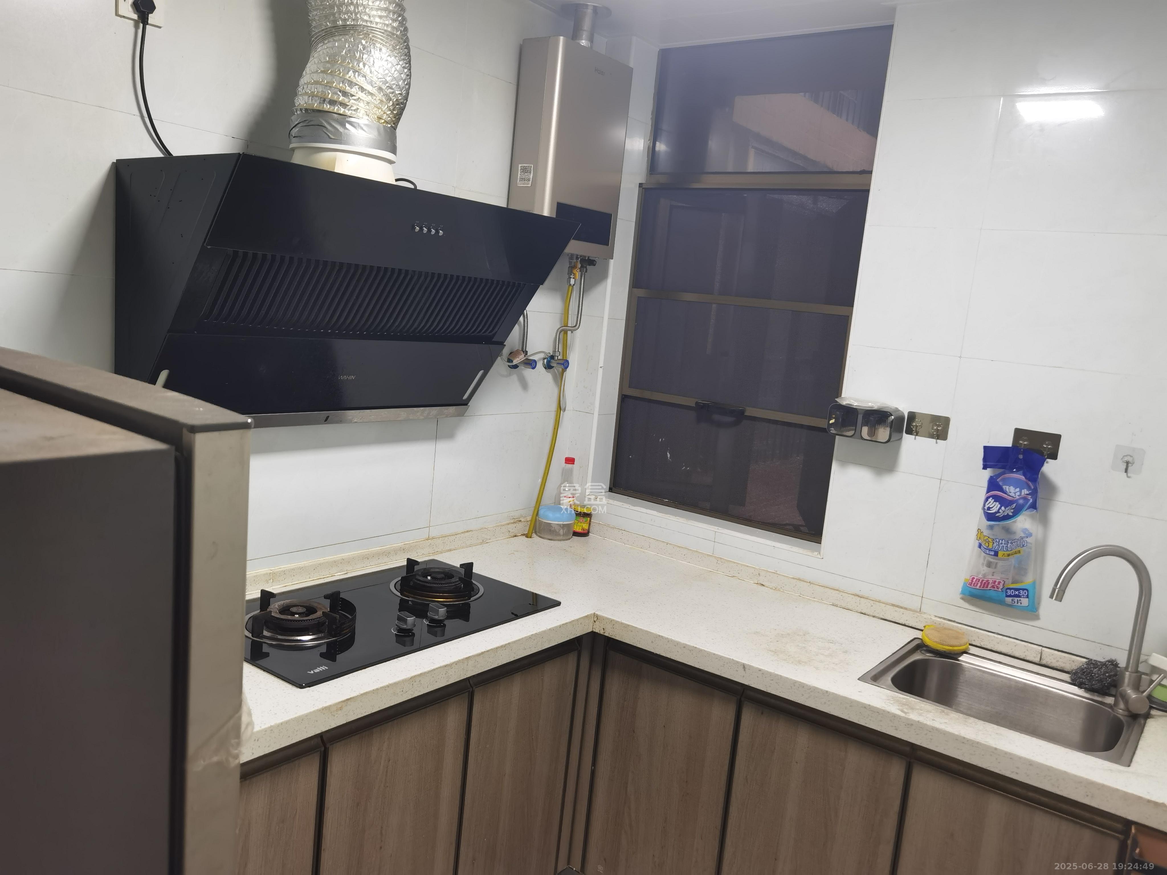 江山帝景雅典  2室2厅1卫    2400.0元/月 江山帝景雅典  2室2厅1卫    2400.0元/月室内图