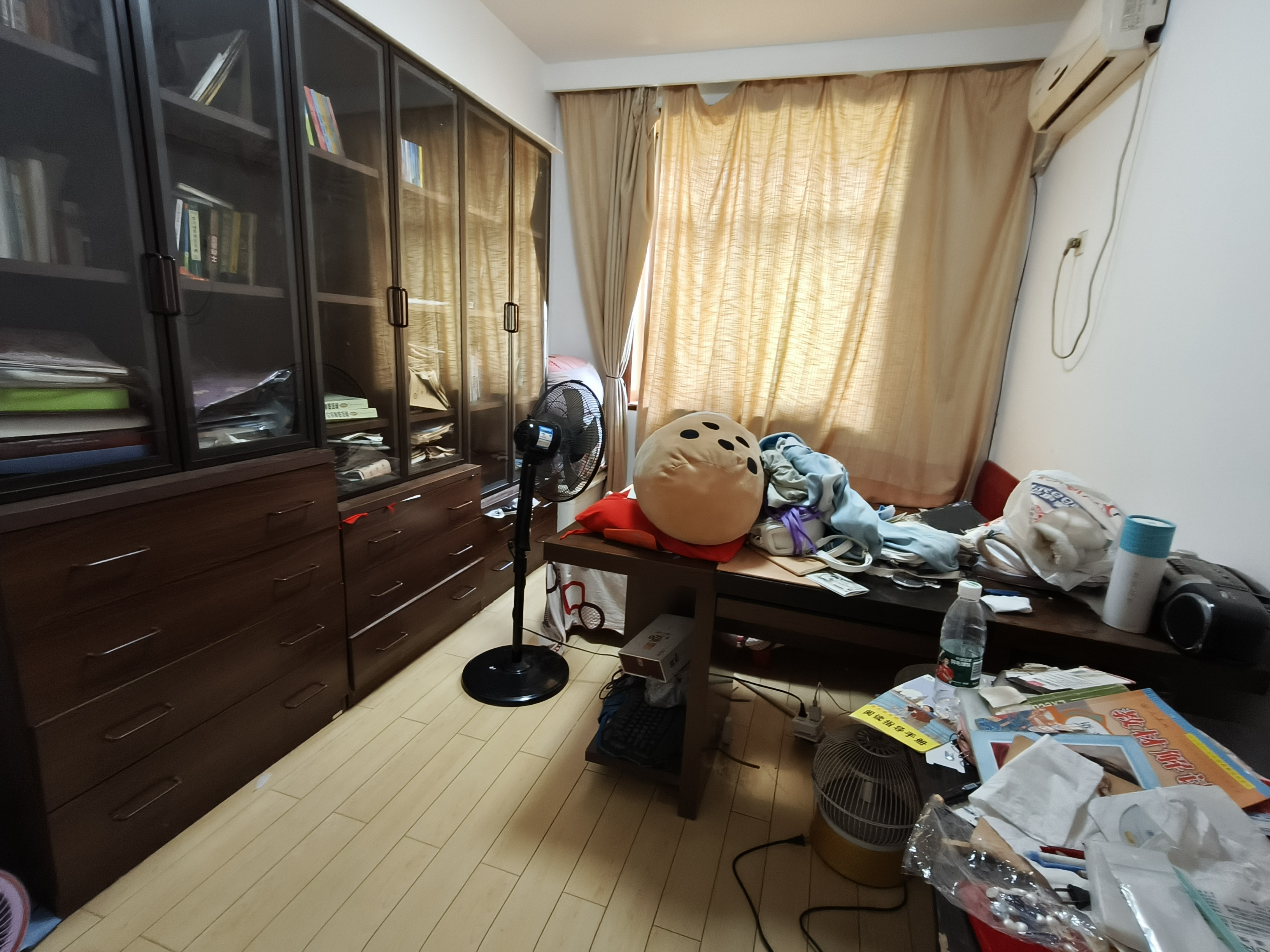 娄底一中教师新村 3室2厅2卫 80.0万 娄底一中教师新村 3室2厅2卫 80.0万客厅