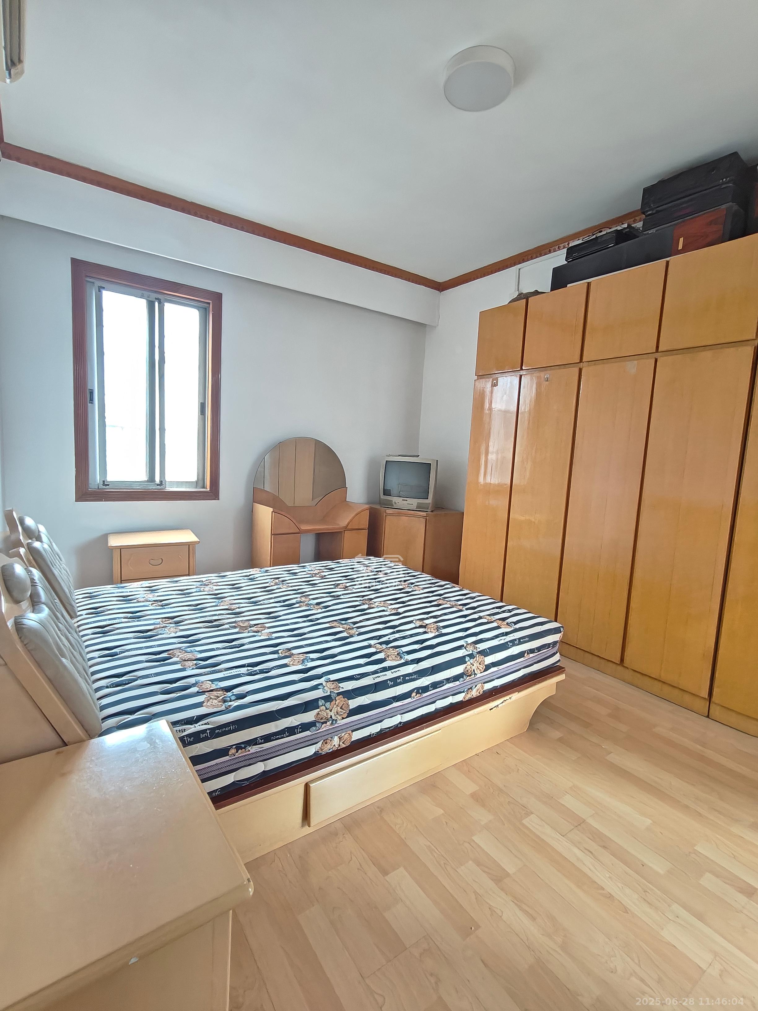 华天大酒店宿舍楼 3室1厅1卫 3000.0元/月 华天大酒店宿舍楼 3室1厅1卫 3000.0元/月室内图