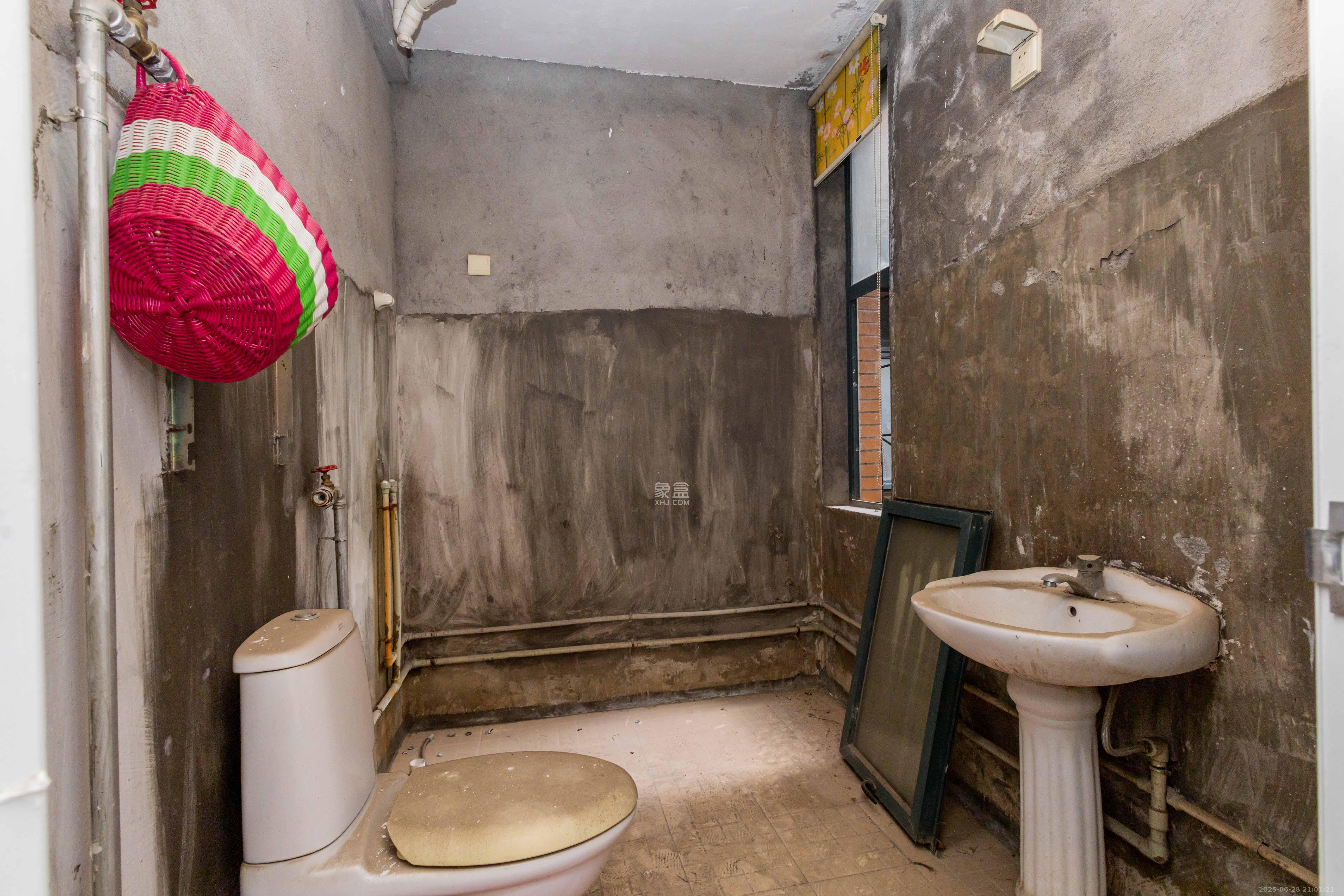 东业早安星城  3室2厅2卫    74.8万卫生间