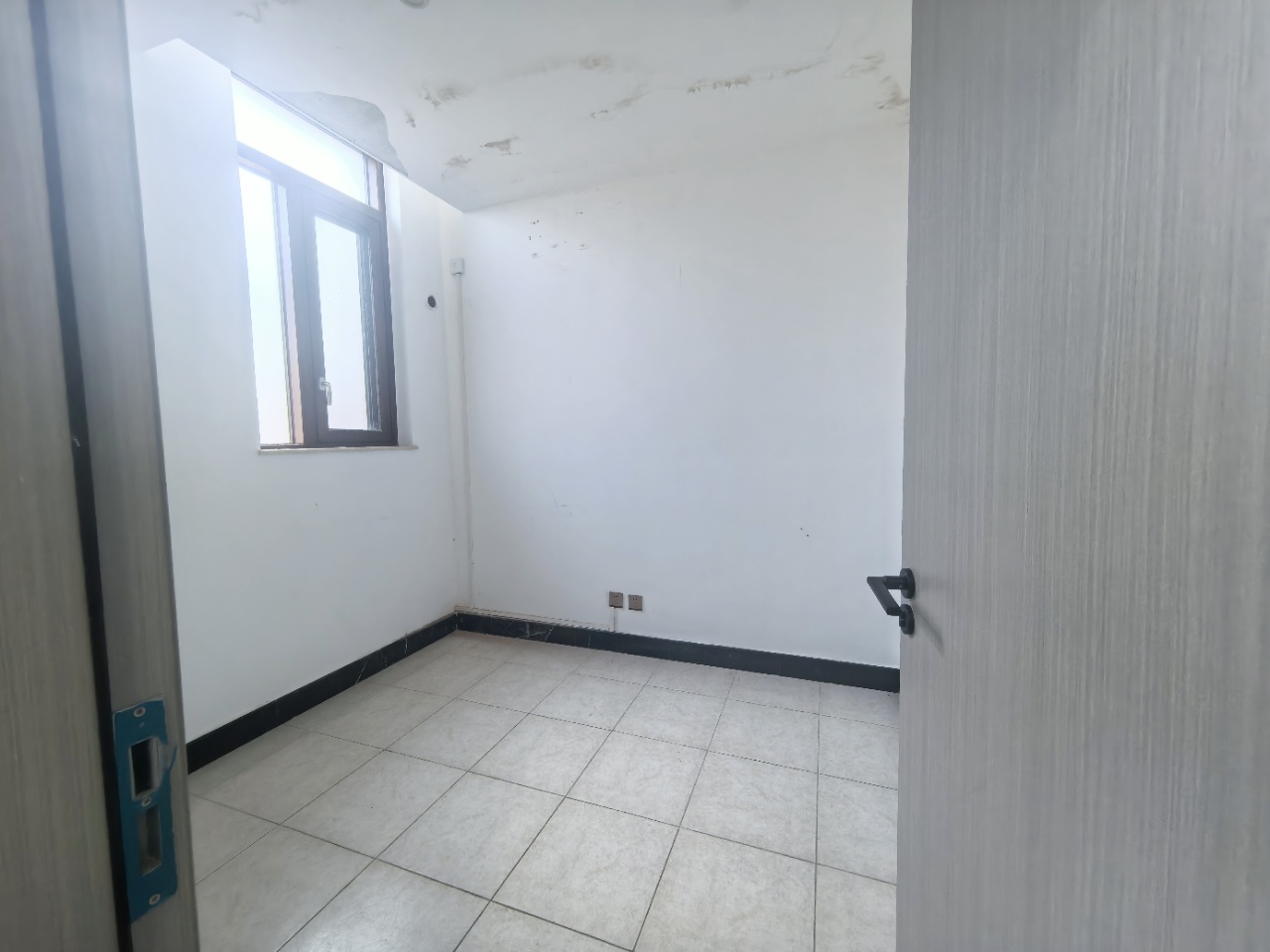 黄金海岸花园 9室2厅4卫 35000.0元/月 黄金海岸花园 9室2厅4卫 35000.0元/月室内图