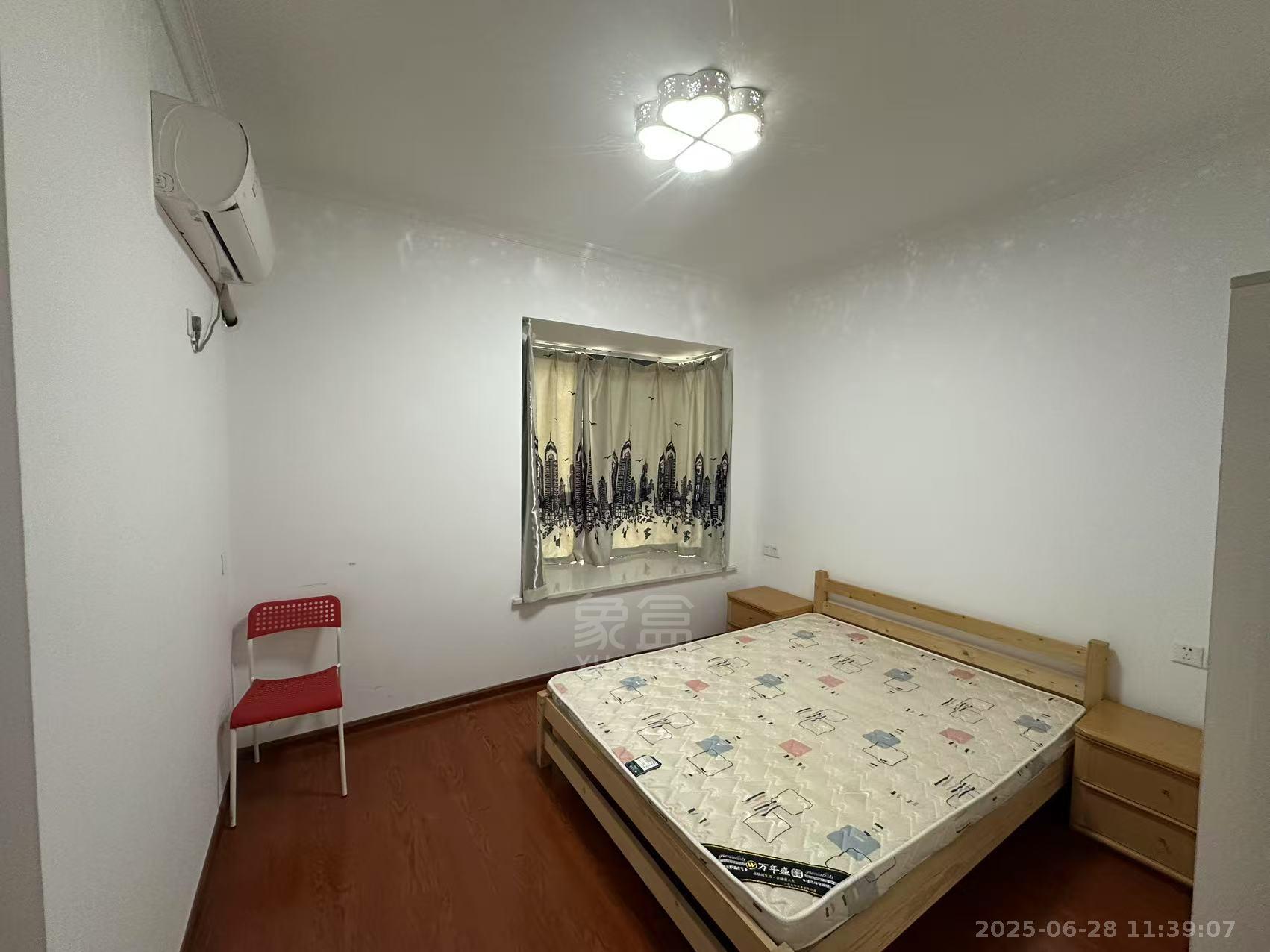 武广国际学苑 3室2厅1卫 2000.0元/月 武广国际学苑 3室2厅1卫 2000.0元/月室内图