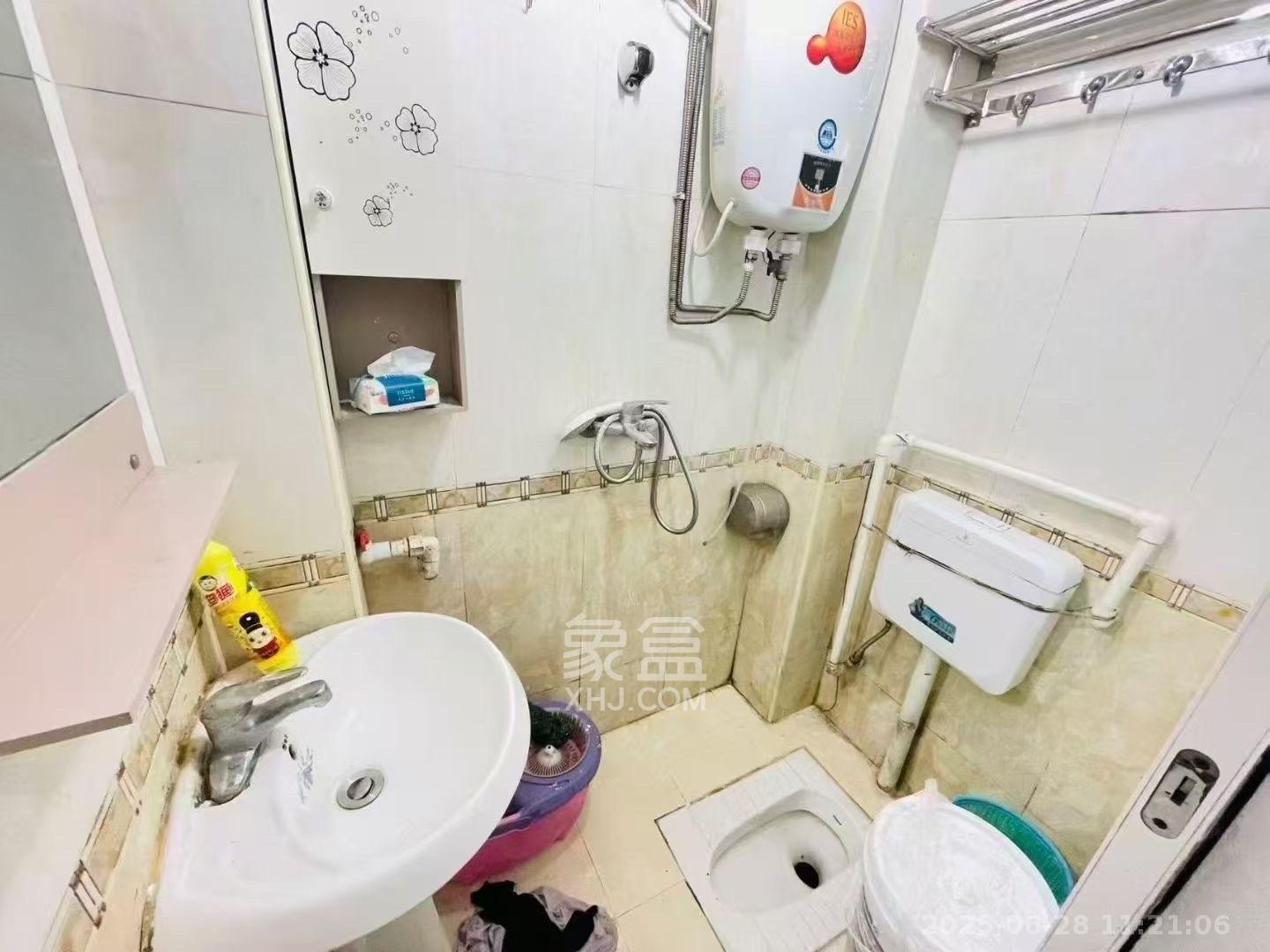 景泰雅苑（景江融城）  1室1厅1卫    3000.0元/月室内图1