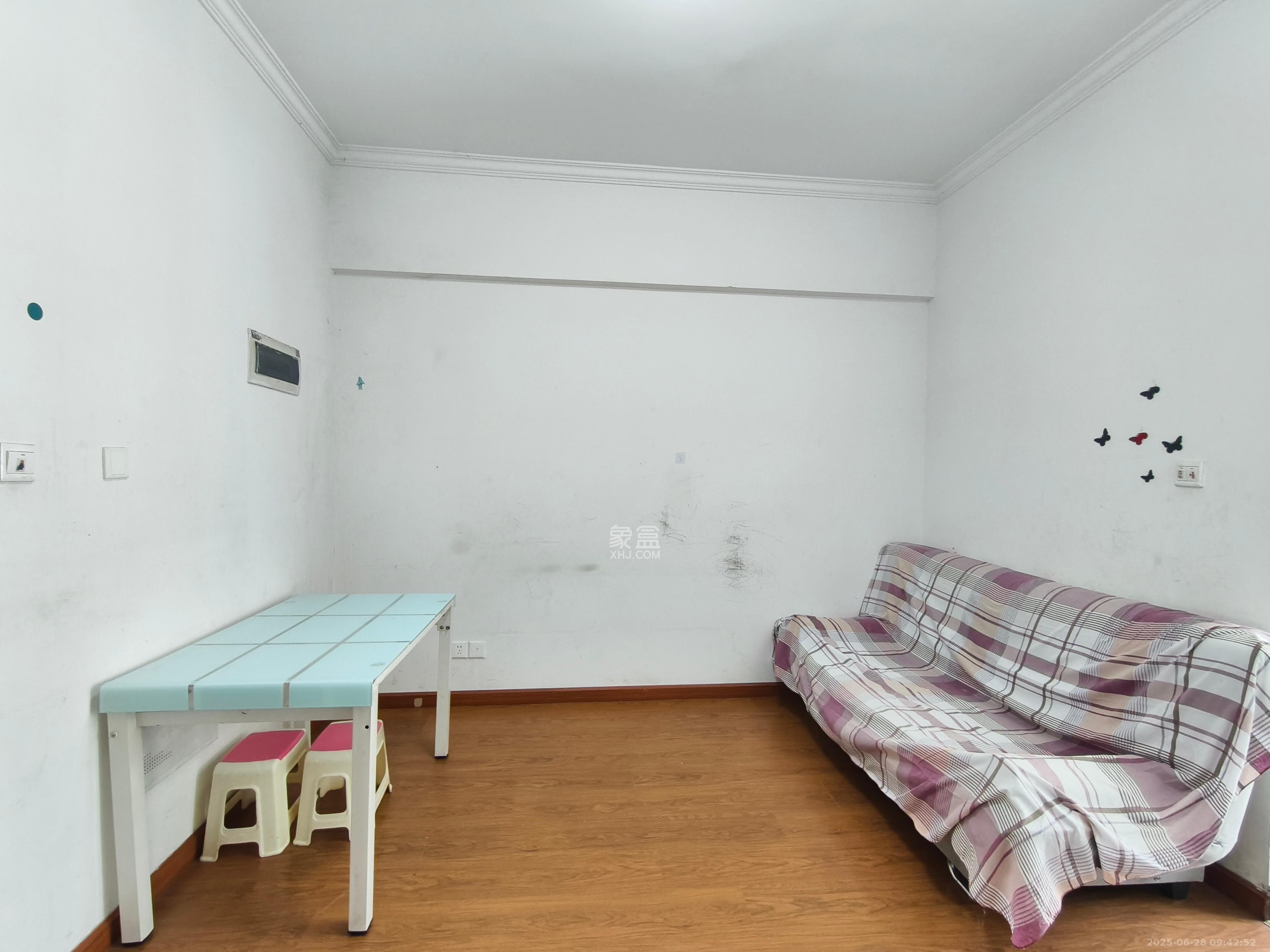 光明城市(星辰青年城) 1室1厅1卫 1300.0元/月 光明城市(星辰青年城) 1室1厅1卫 1300.0元/月室内图