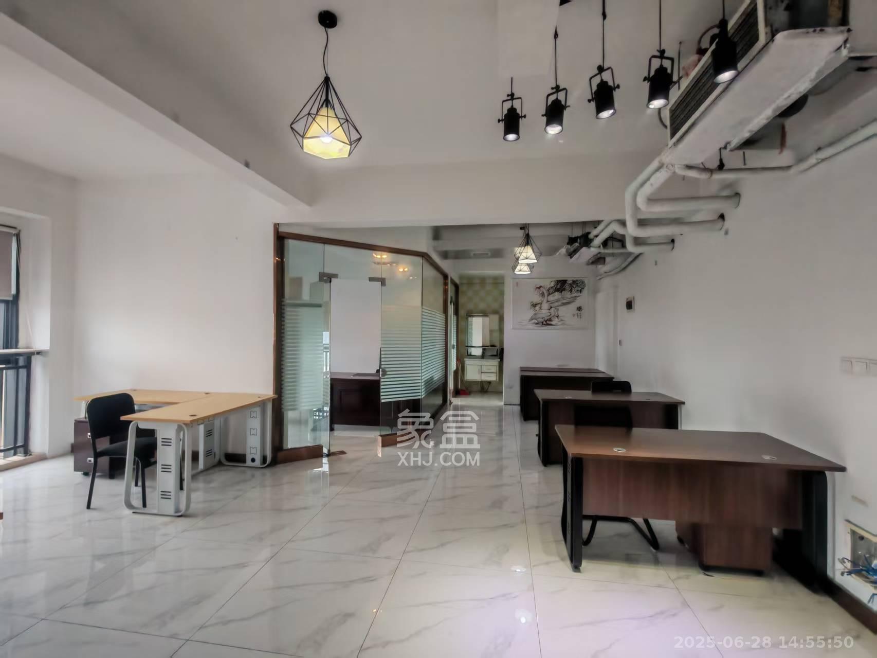 万坤图财富广场 2室1厅1卫 4500.0元/月 万坤图财富广场 2室1厅1卫 4500.0元/月室内图