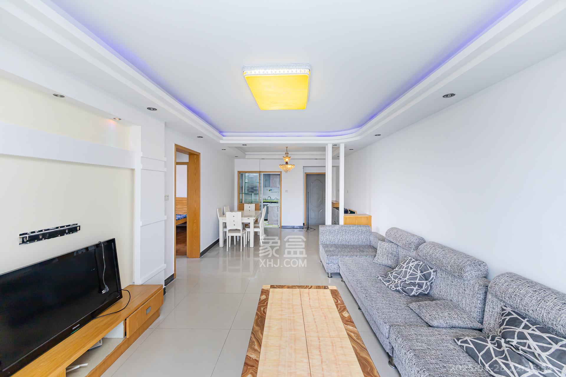 双盈卧龙湾  2室2厅1卫    42.8万 双盈卧龙湾  2室2厅1卫    42.8万客厅