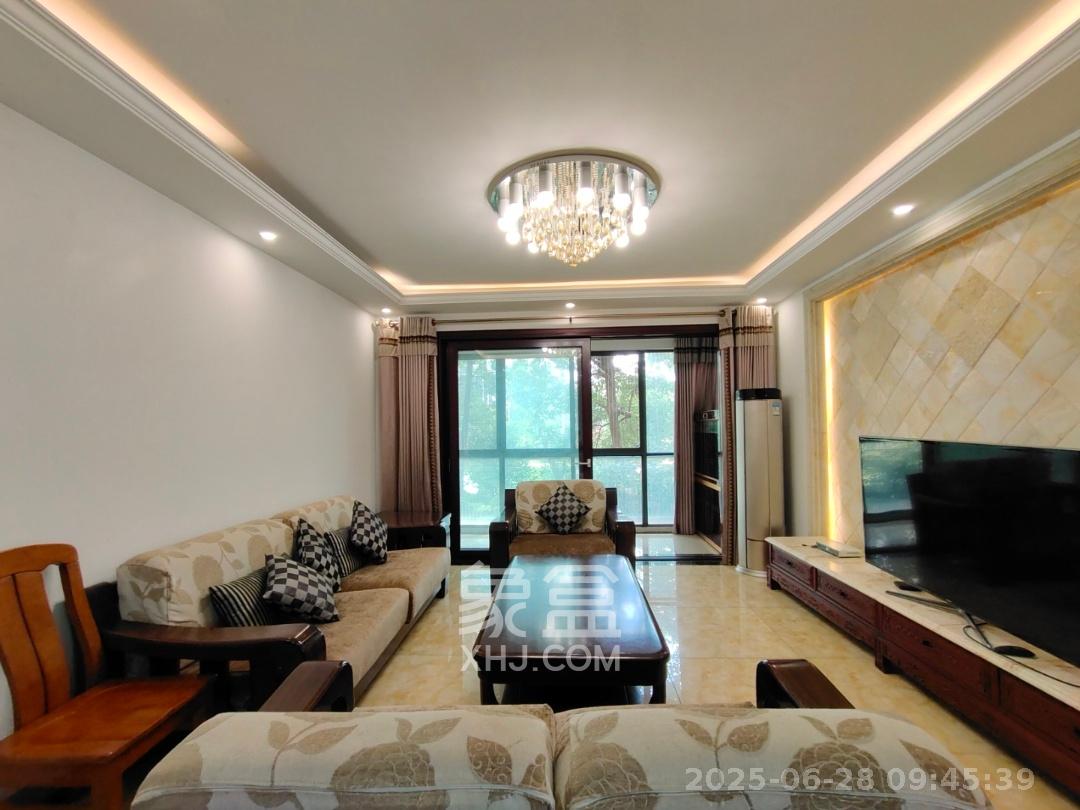 融科东南海  5室2厅3卫    4200.0元/月 融科东南海  5室2厅3卫    4200.0元/月