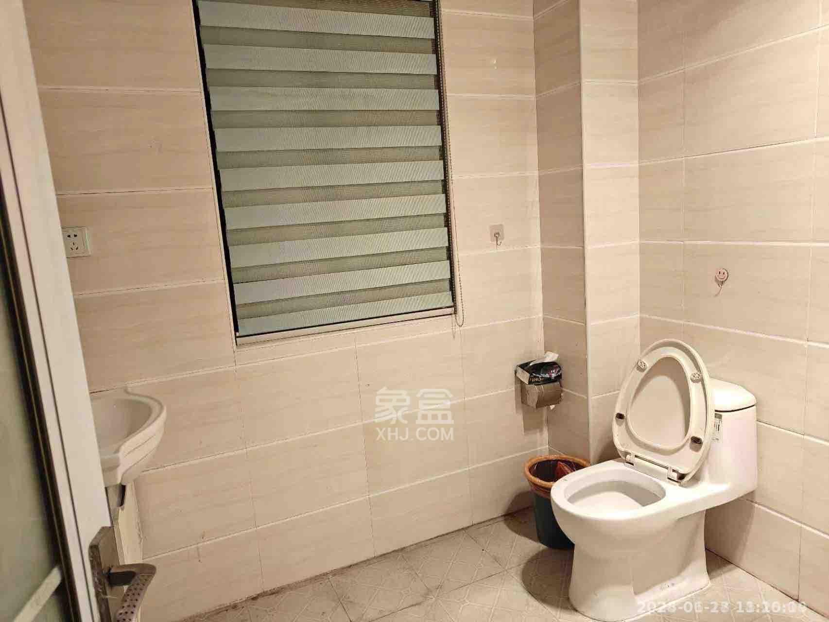 新城首座 1室2厅1卫 1800.0元/月 新城首座 1室2厅1卫 1800.0元/月室内图