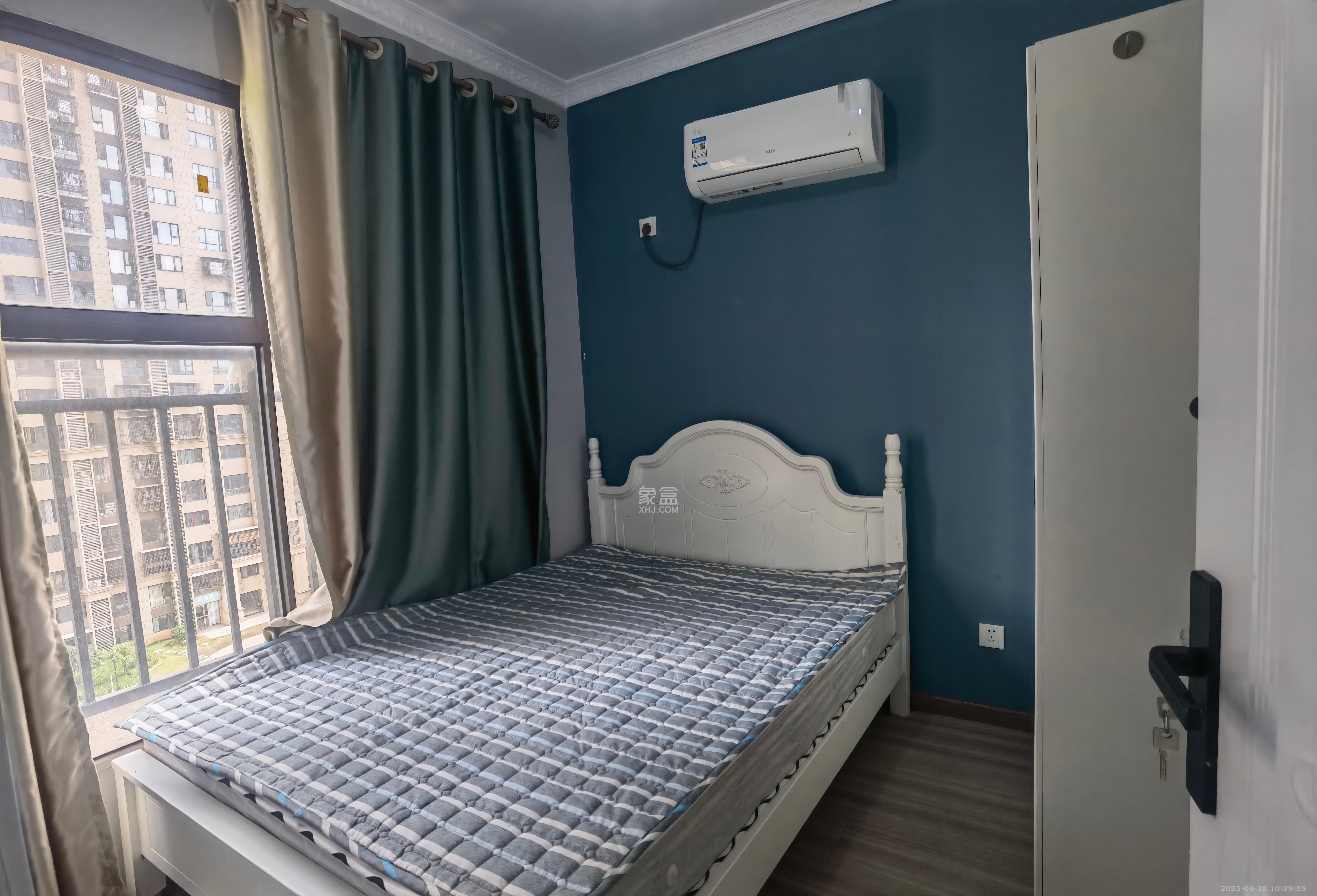 星湖湾二期高层  3室2厅2卫    2200.0元/月 星湖湾二期高层  3室2厅2卫    2200.0元/月室内图