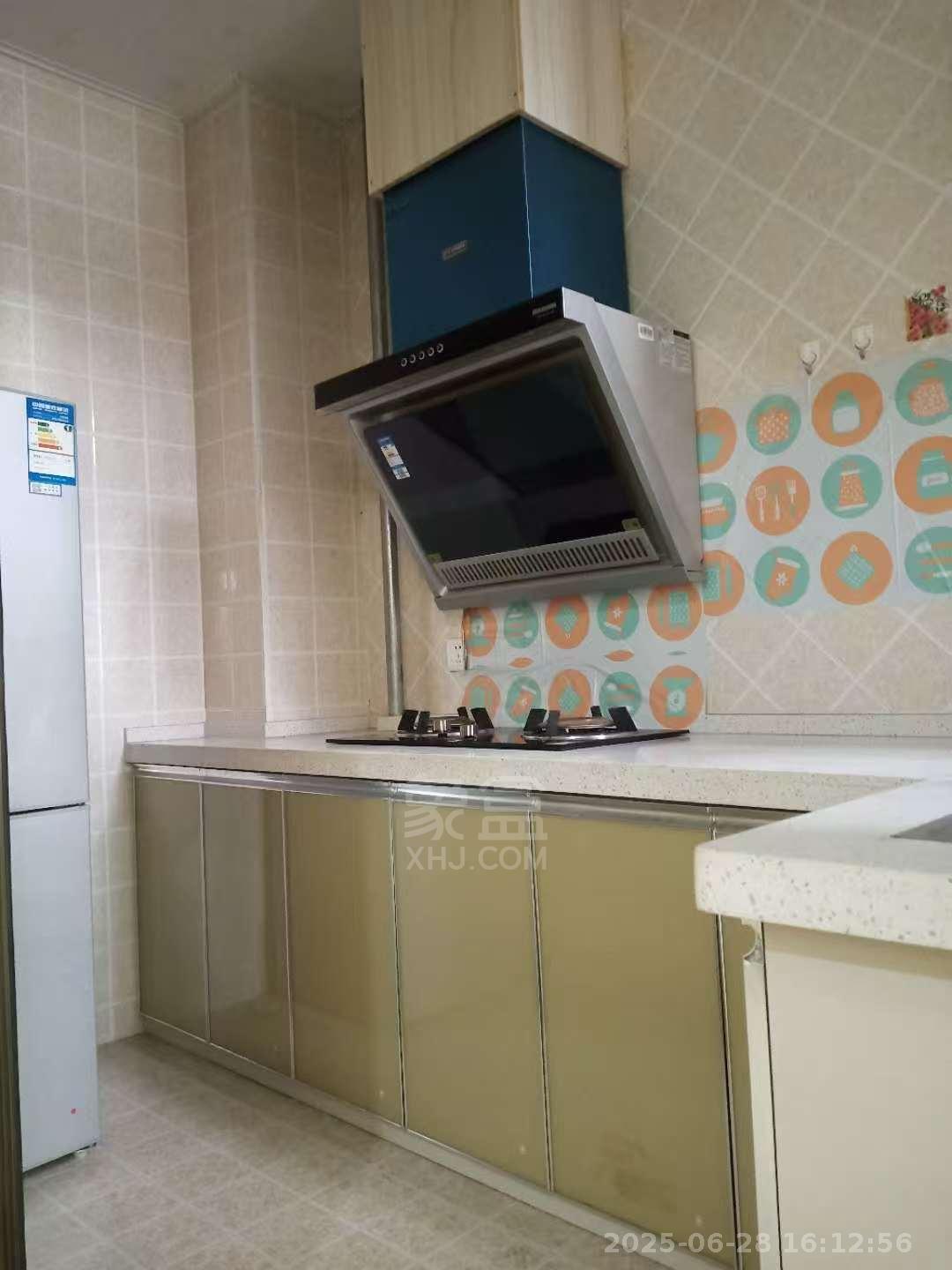 流金岁月-华晨国际  2室1厅1卫   1600.00元/月室内图