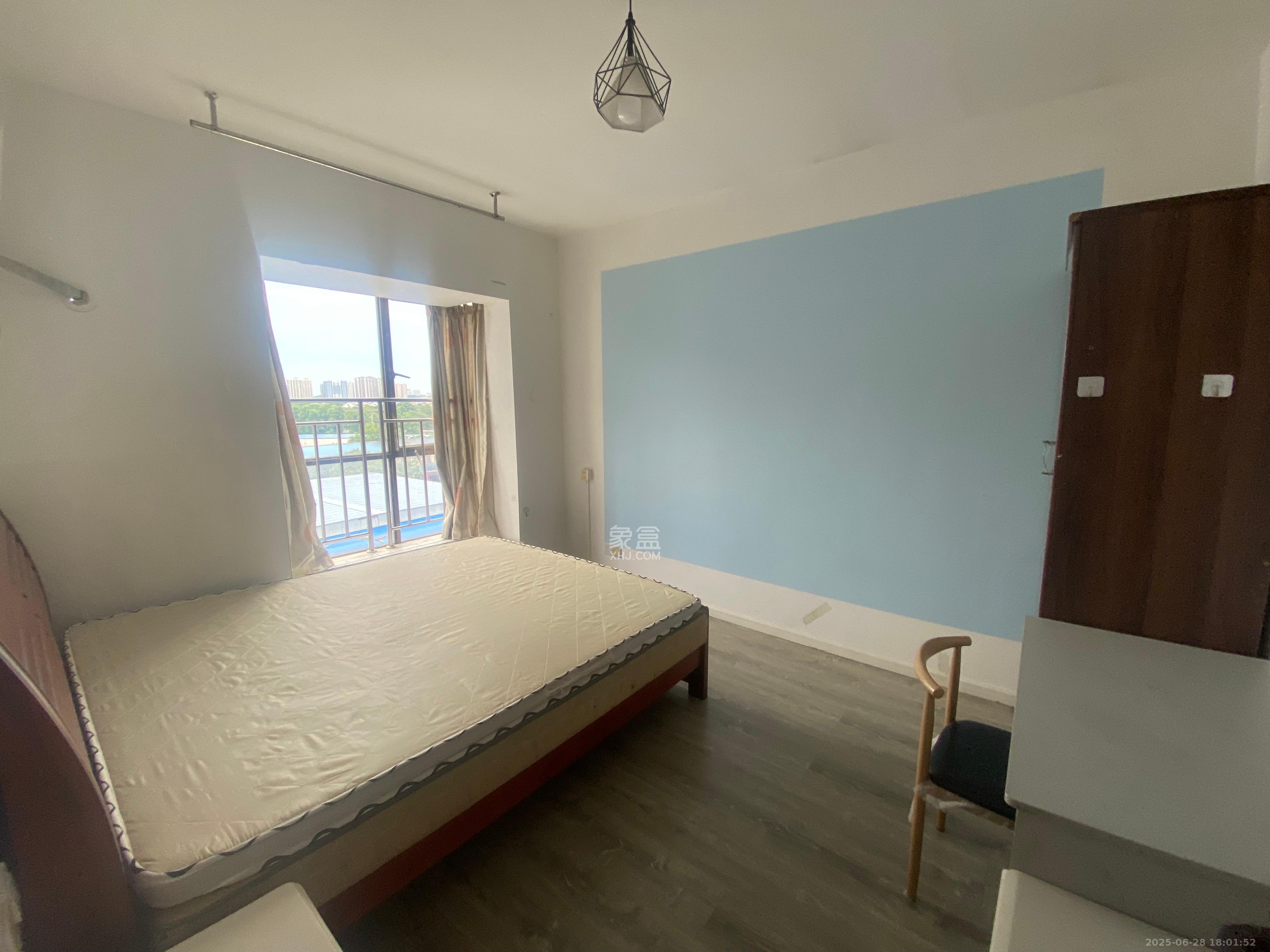 佳天雅苑 5室2厅2卫 1000.0元/月 佳天雅苑 5室2厅2卫 1000.0元/月室内图