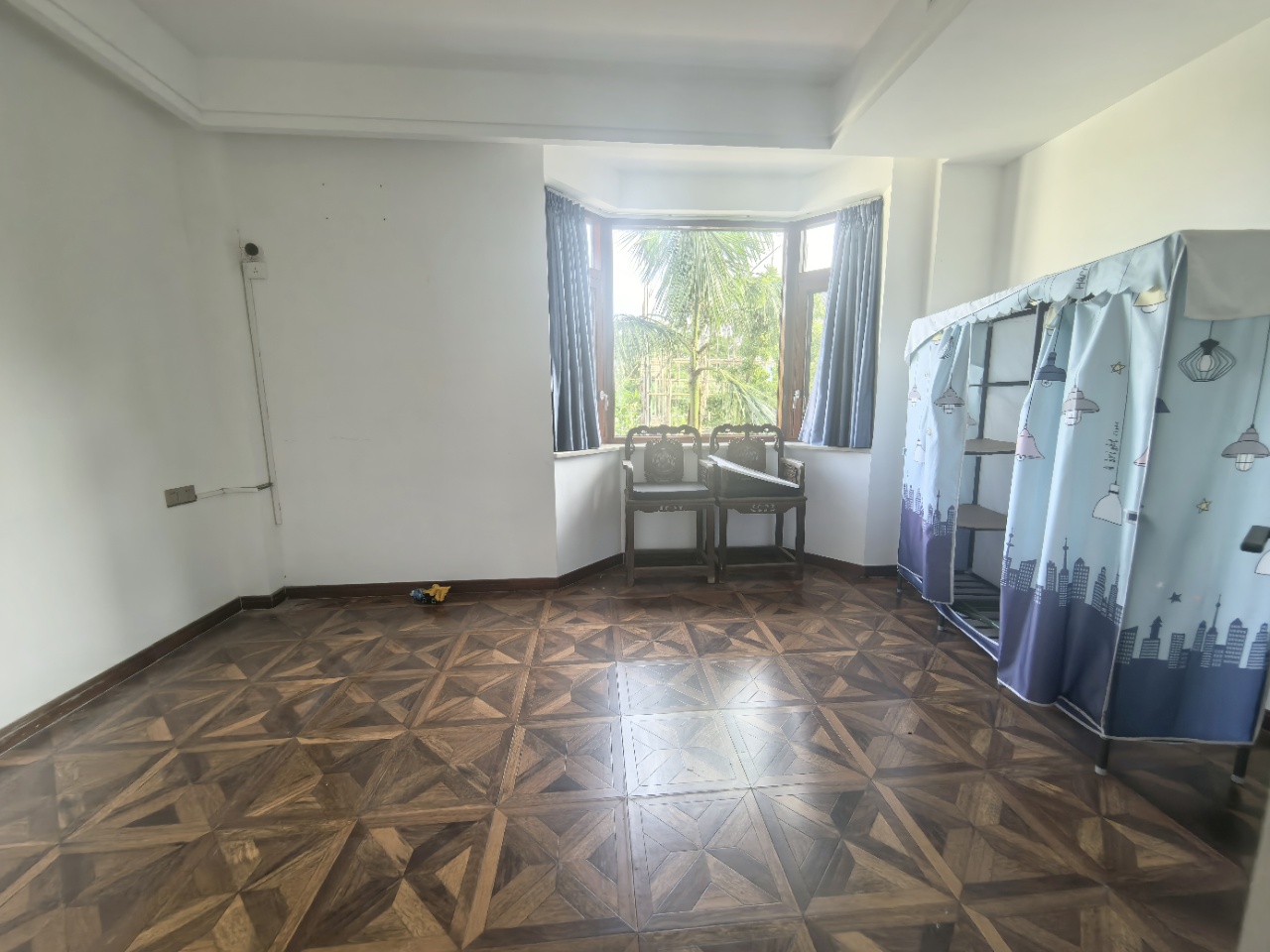 黄金海岸花园 9室2厅4卫 35000.0元/月 黄金海岸花园 9室2厅4卫 35000.0元/月室内图