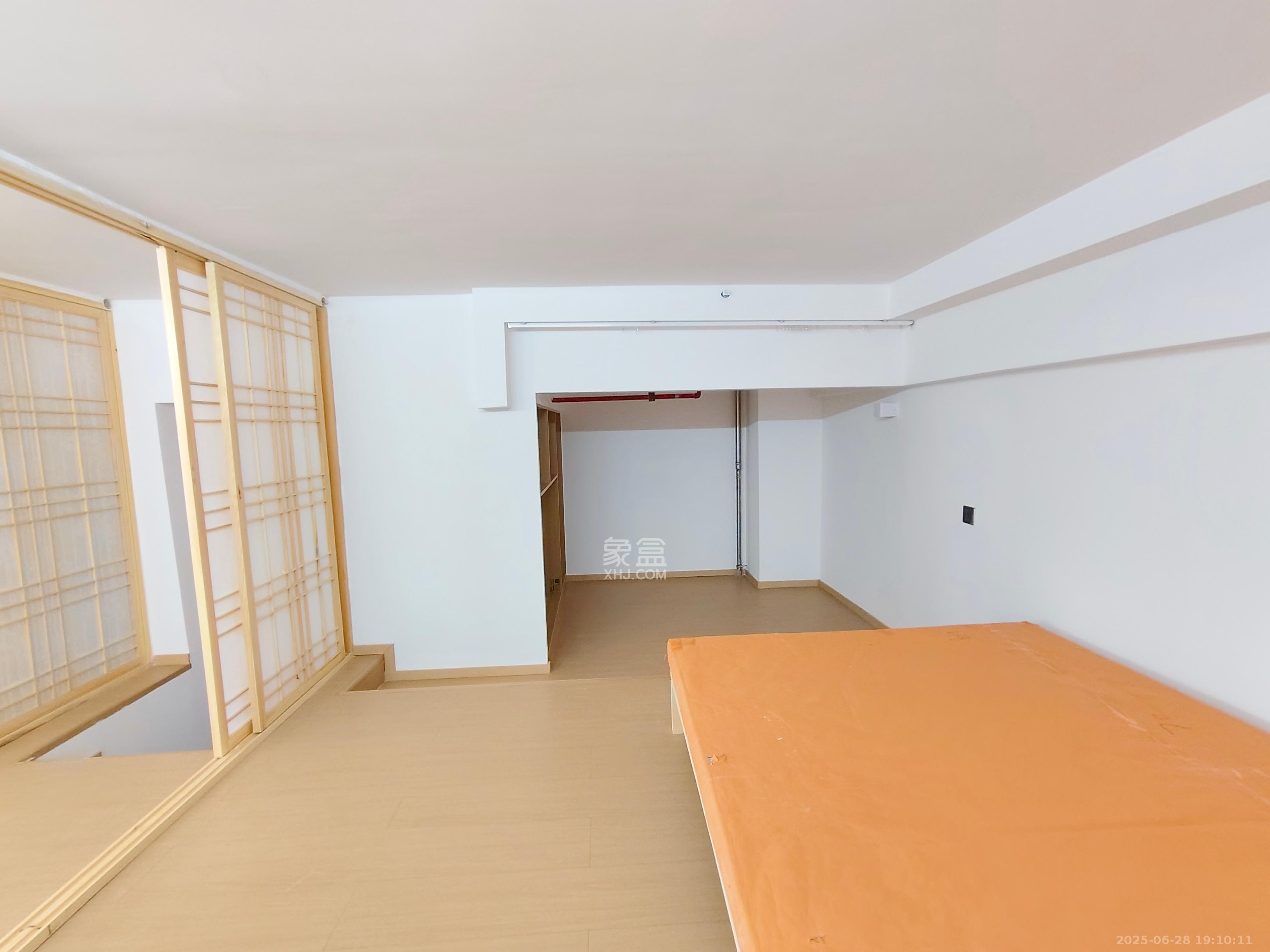 广大商务大厦  2室2厅1卫   1700.00元/月室内图