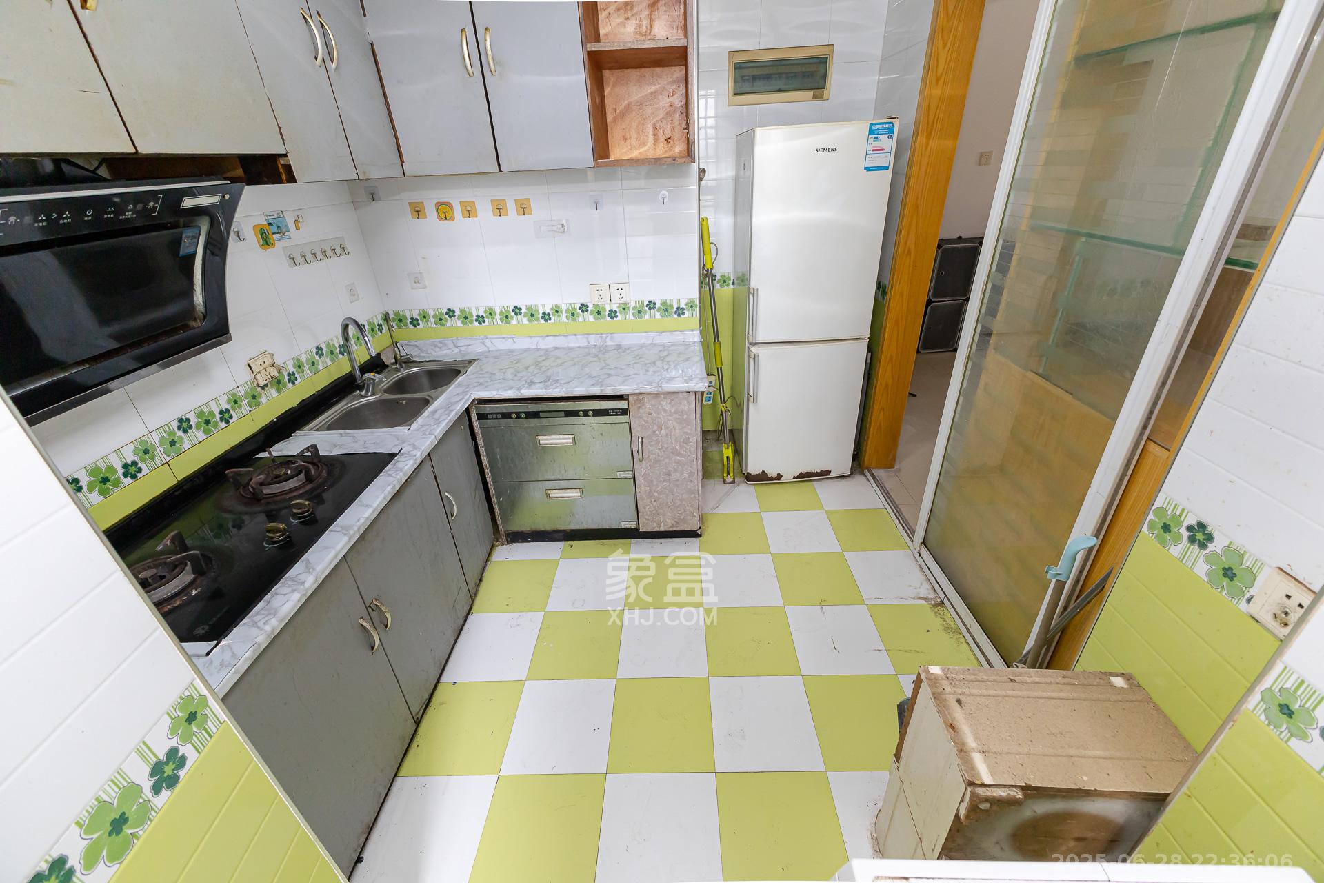 双盈卧龙湾  2室2厅1卫    42.8万 双盈卧龙湾  2室2厅1卫    42.8万厨房