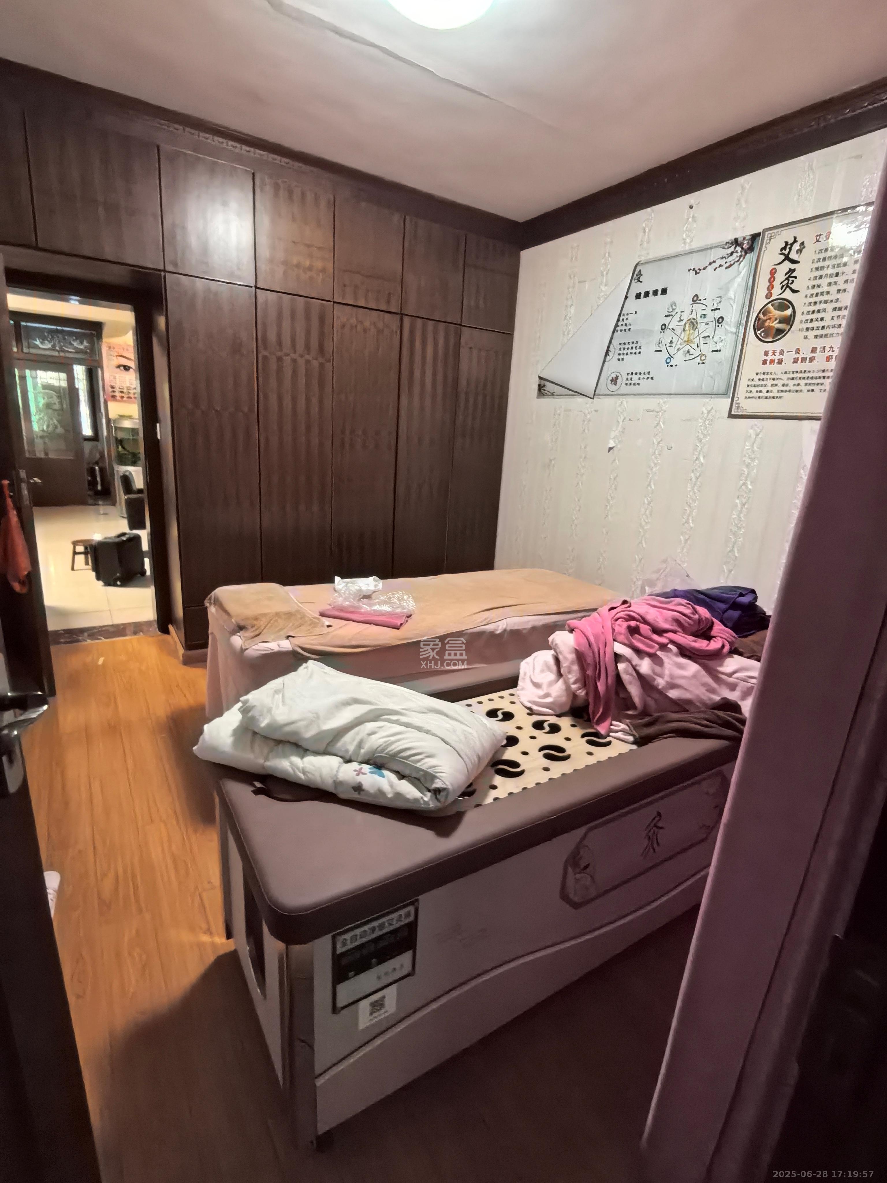 中南汽车世界 3室2厅1卫 1500.0元/月 中南汽车世界 3室2厅1卫 1500.0元/月室内图