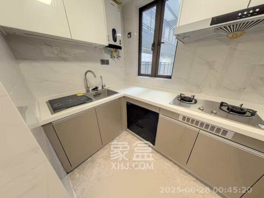 招商华发依云曦城  3室2厅1卫   2400.00元/月室内图