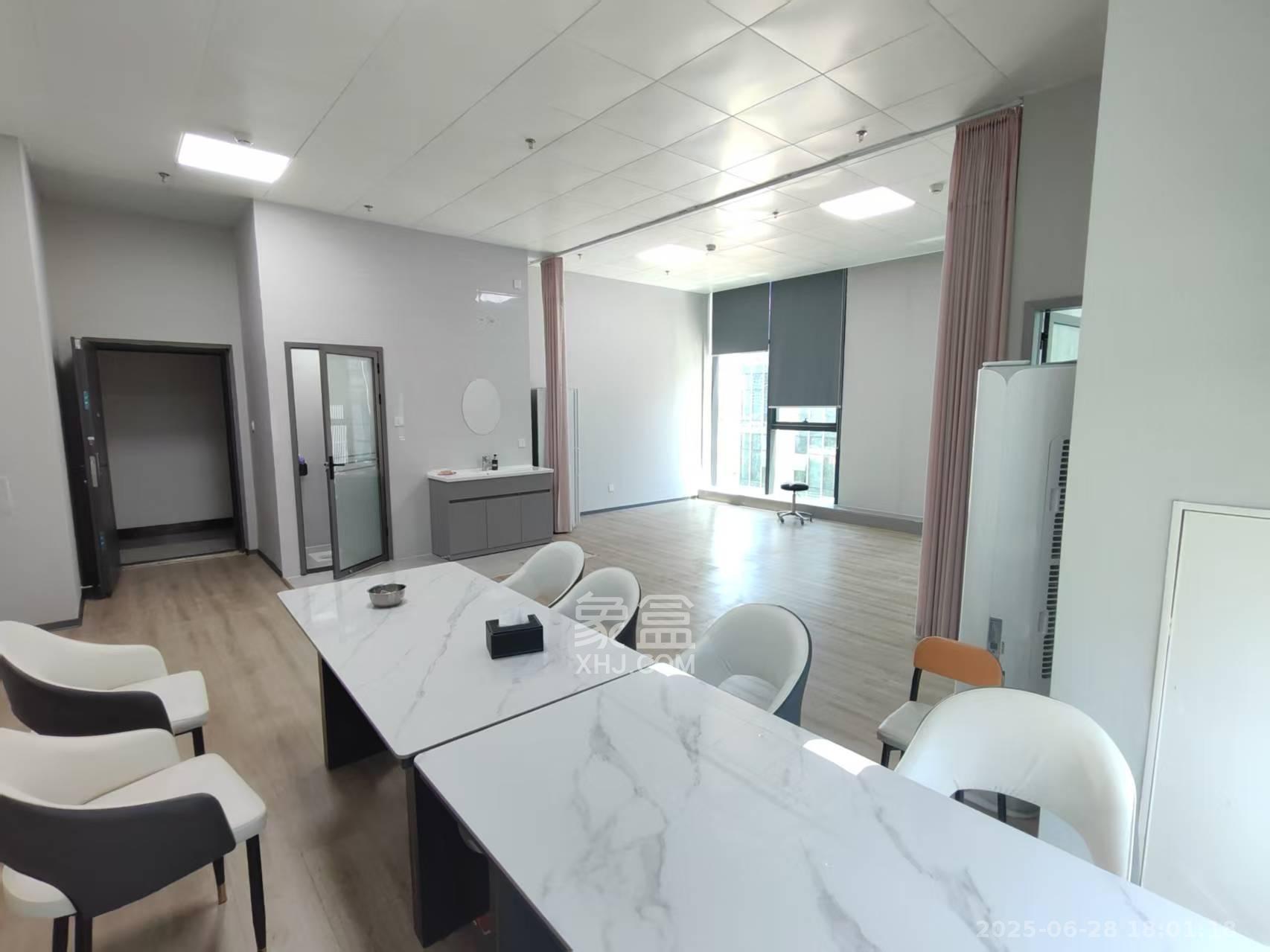 广大商务大厦 1室1厅1卫 3500.0元/月 广大商务大厦 1室1厅1卫 3500.0元/月室内图