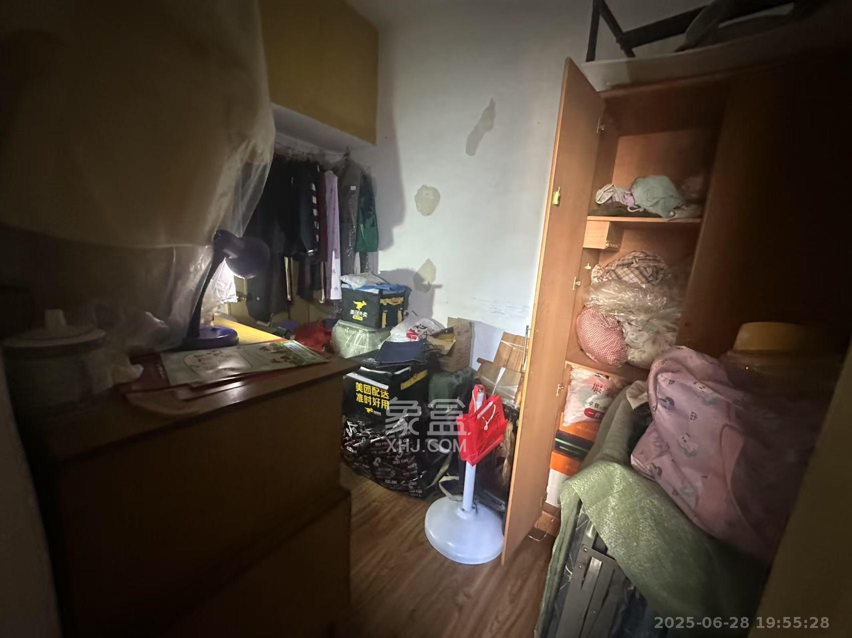 省政府机关二院  4室1厅1卫    2400.0元/月 省政府机关二院  4室1厅1卫    2400.0元/月室内图