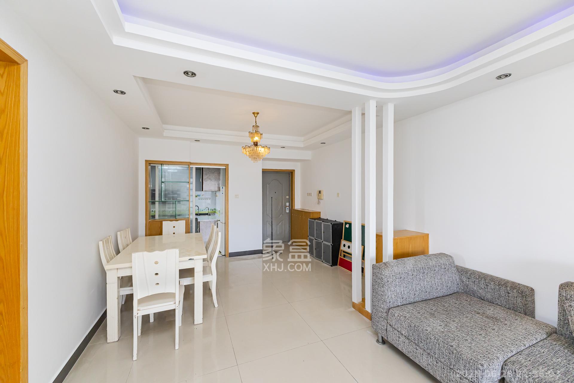 双盈卧龙湾  2室2厅1卫    42.8万 双盈卧龙湾  2室2厅1卫    42.8万客厅