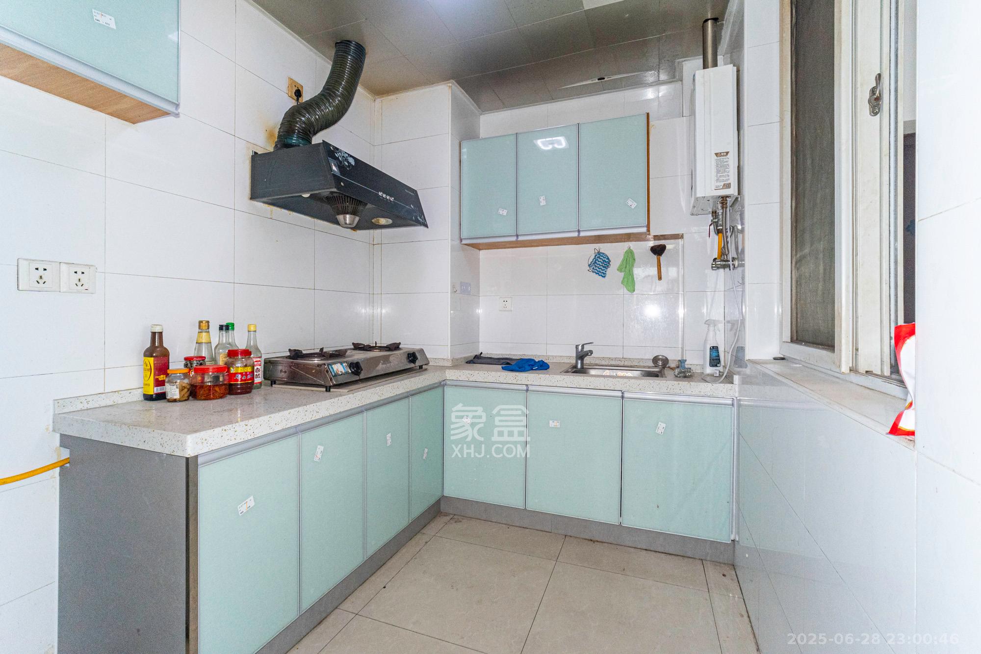 筑梦园  3室2厅2卫    72.0万 筑梦园  3室2厅2卫    72.0万厨房