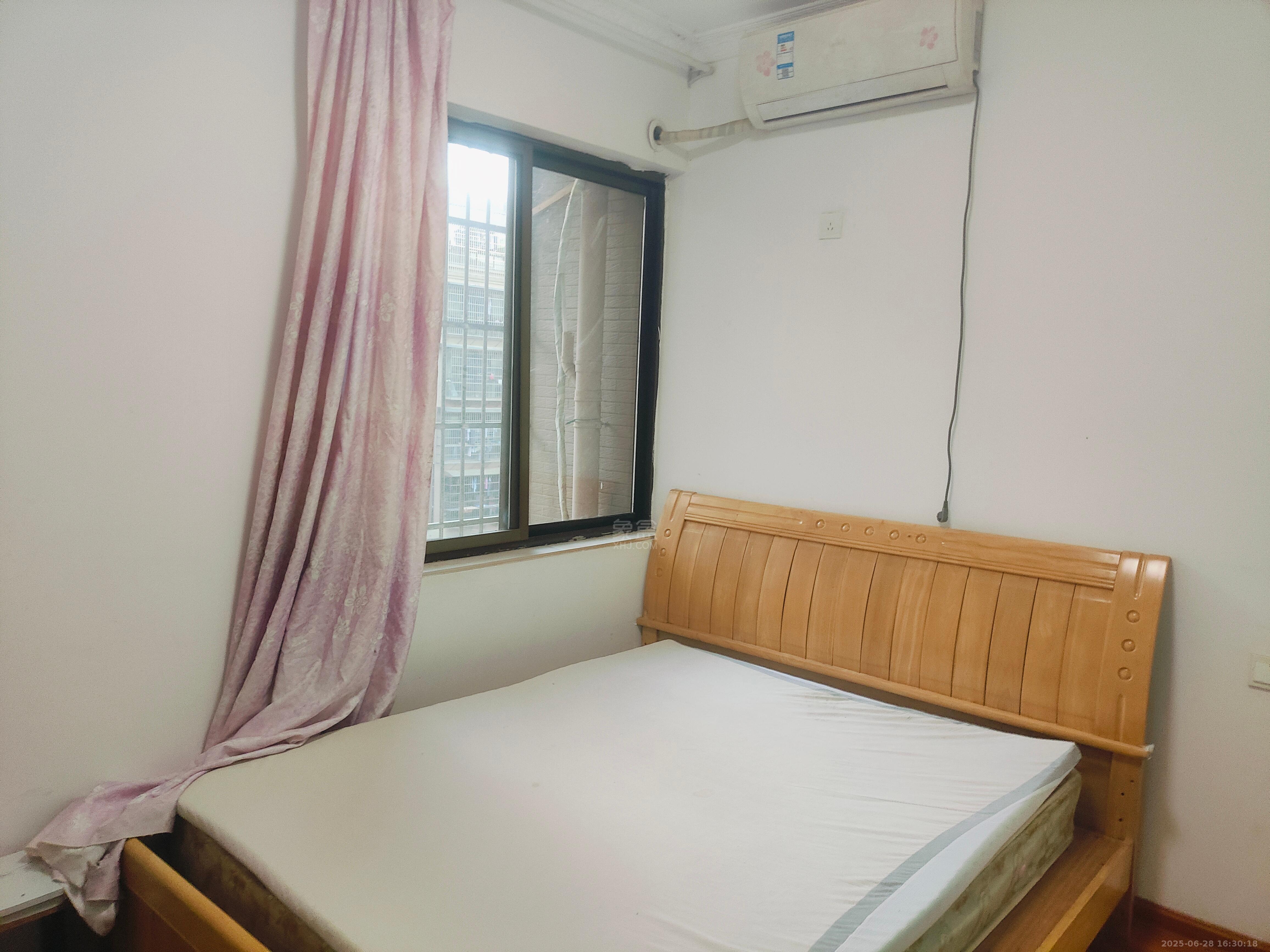 井龙安置小区 2室1厅2卫 1100.0元/月 井龙安置小区 2室1厅2卫 1100.0元/月室内图