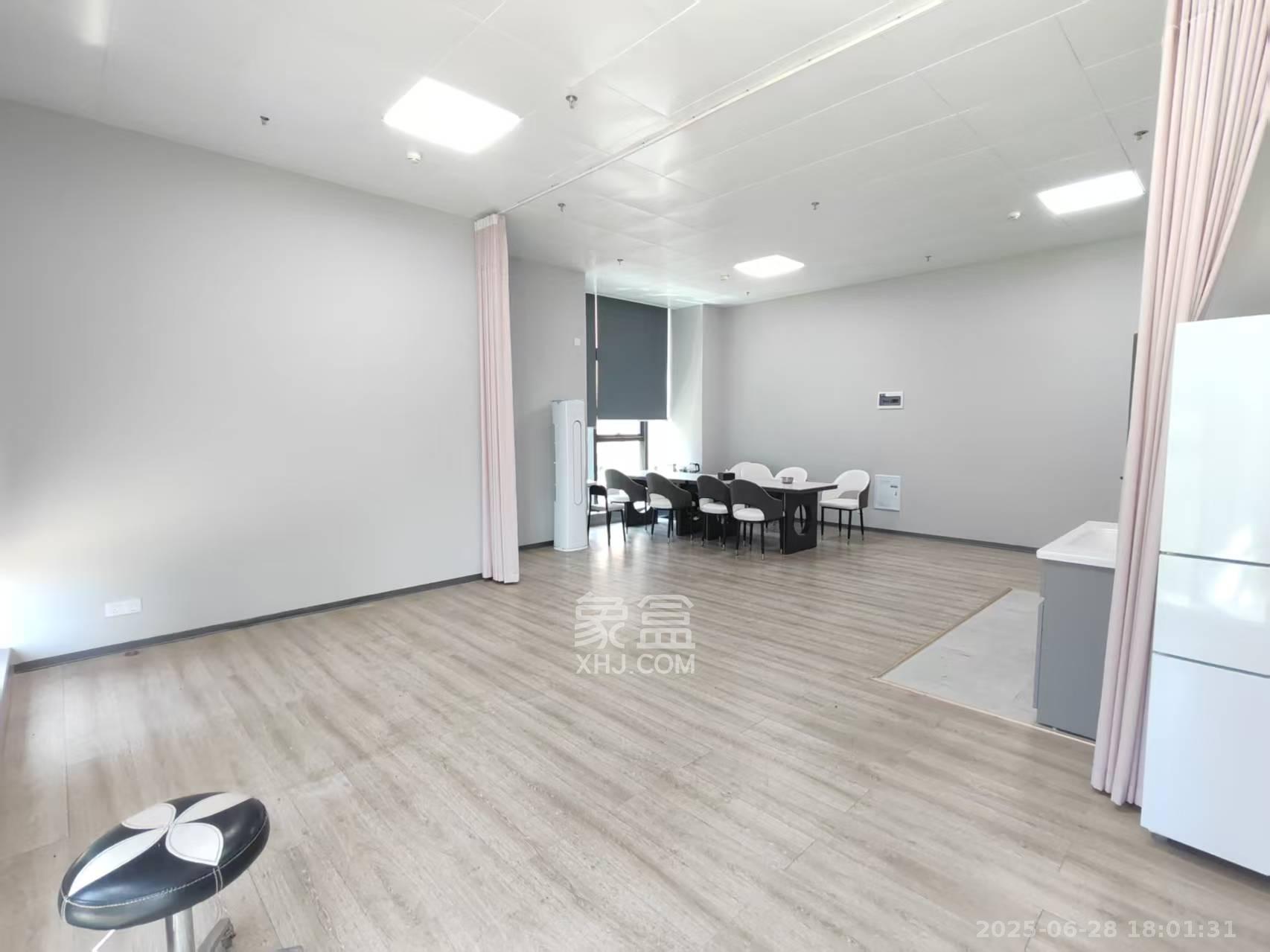 广大商务大厦 1室1厅1卫 3500.0元/月 广大商务大厦 1室1厅1卫 3500.0元/月室内图