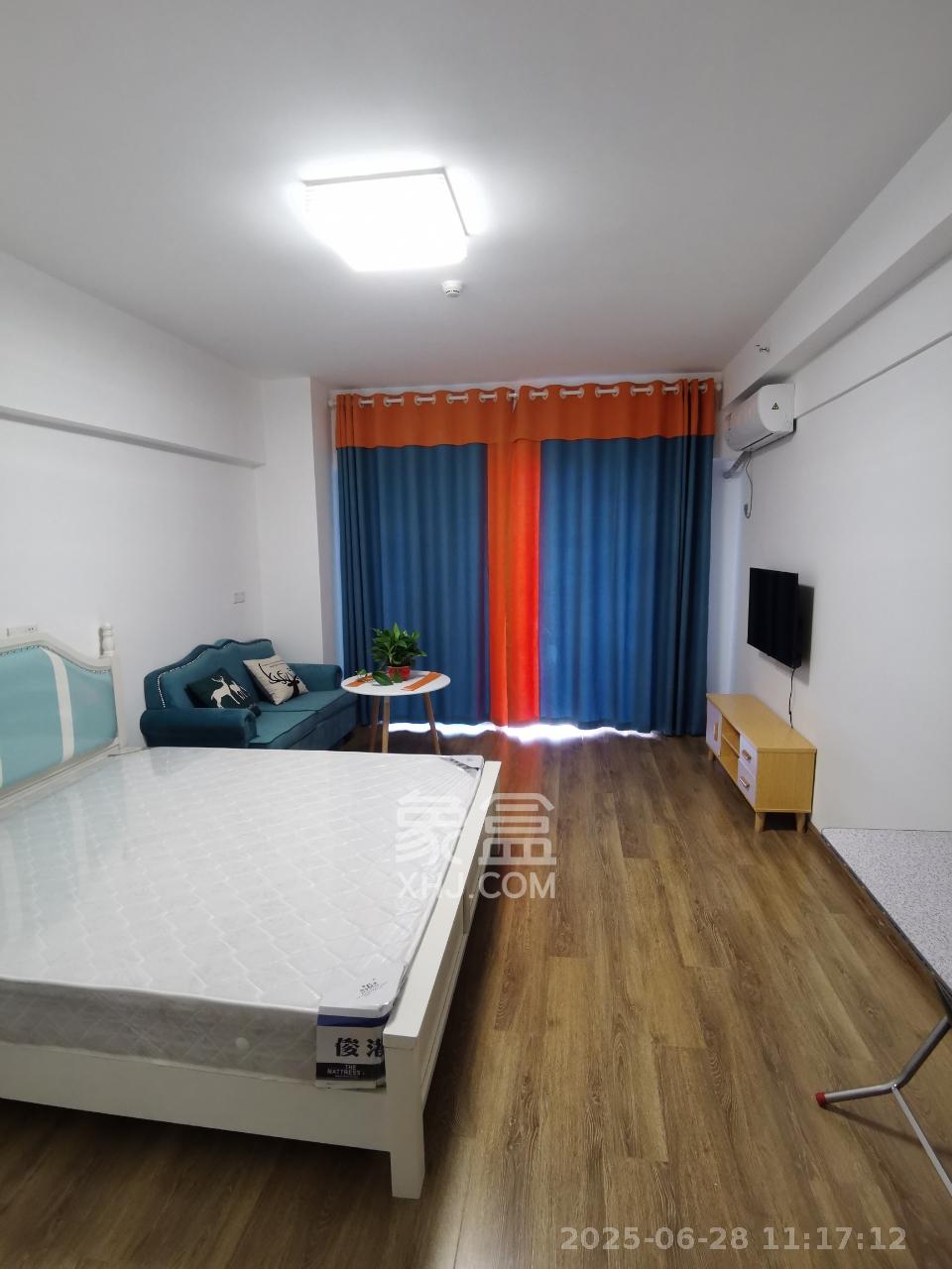 复地星光天地 1室0厅0卫 1700.0元/月 复地星光天地 1室0厅0卫 1700.0元/月室内图