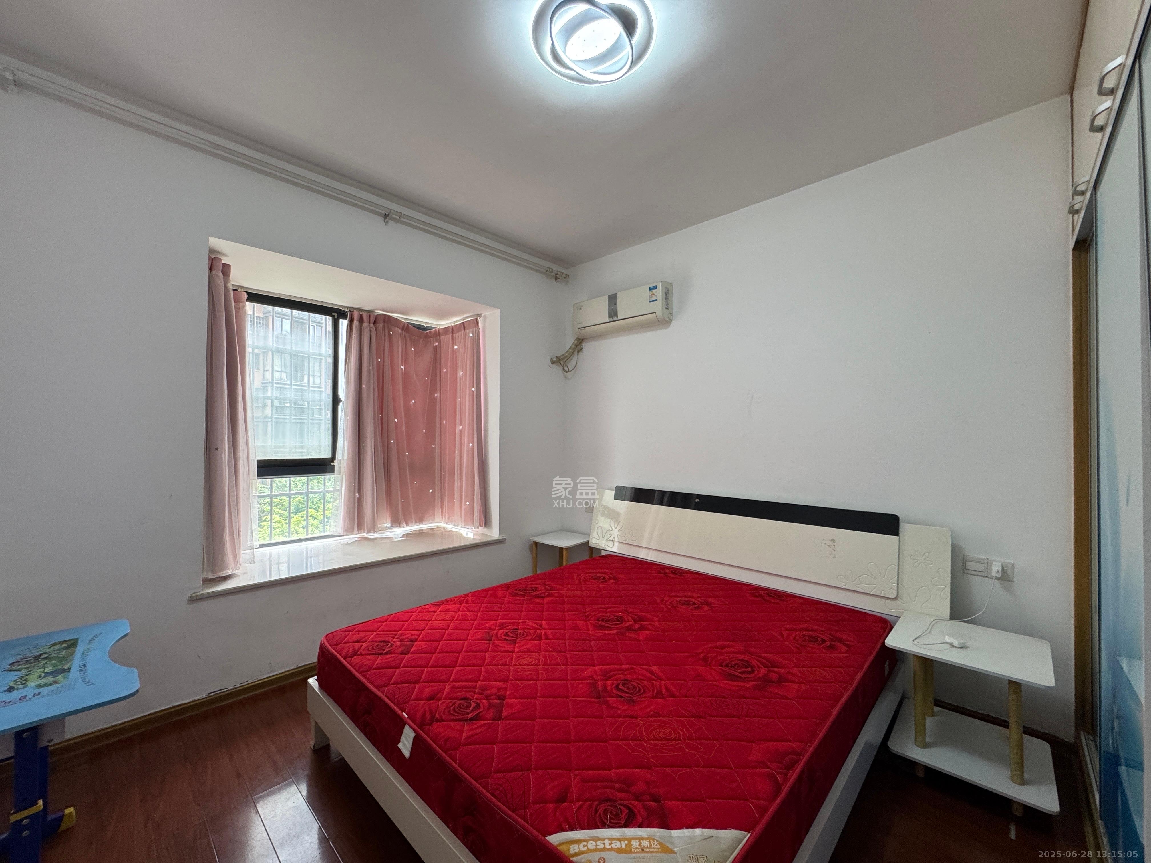 瑞都华庭(华庭美苑) 2室1厅1卫 2100.0元/月 瑞都华庭(华庭美苑) 2室1厅1卫 2100.0元/月室内图