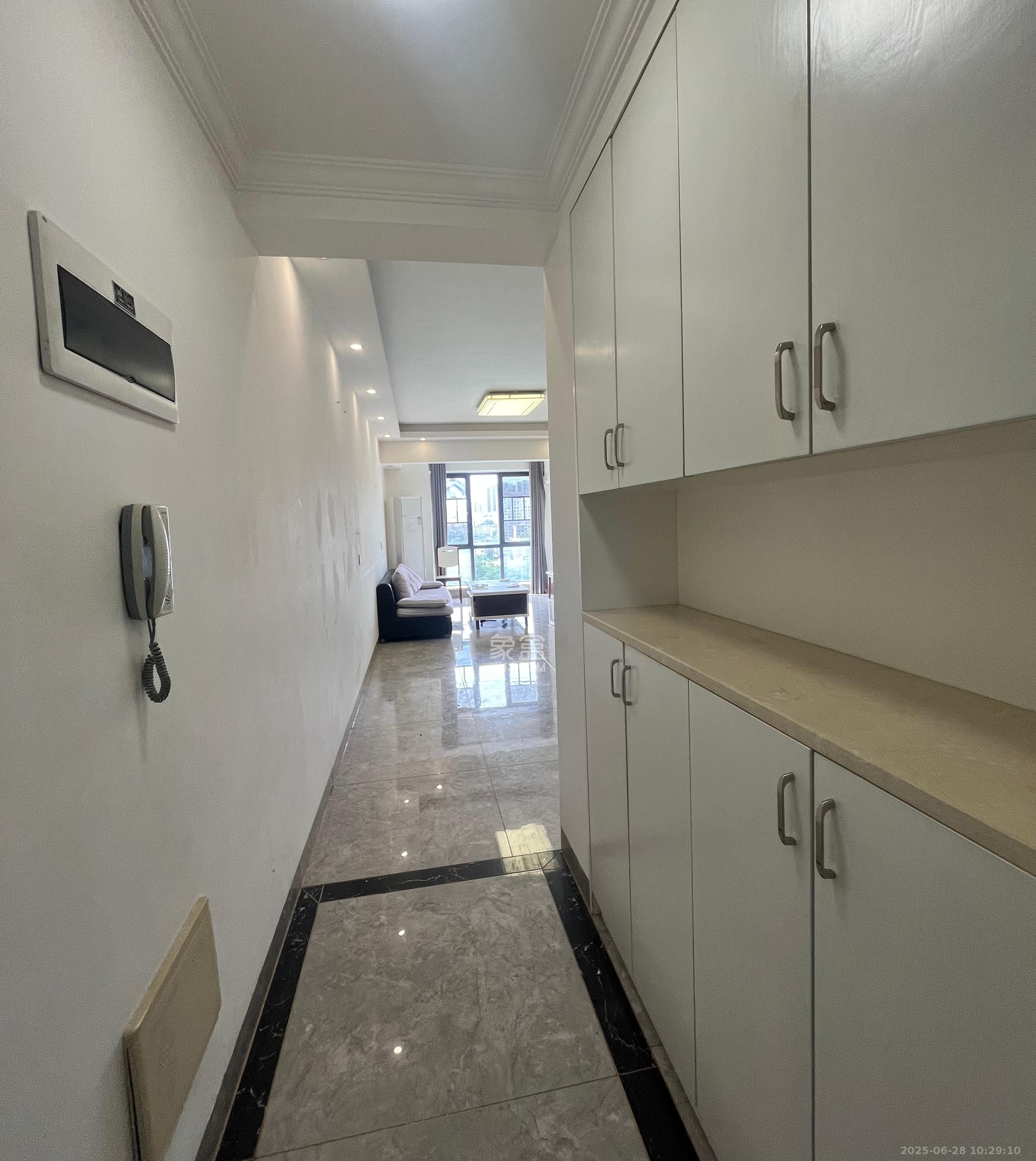 叠彩兰亭 3室2厅1卫 2500.0元/月 叠彩兰亭 3室2厅1卫 2500.0元/月室内图