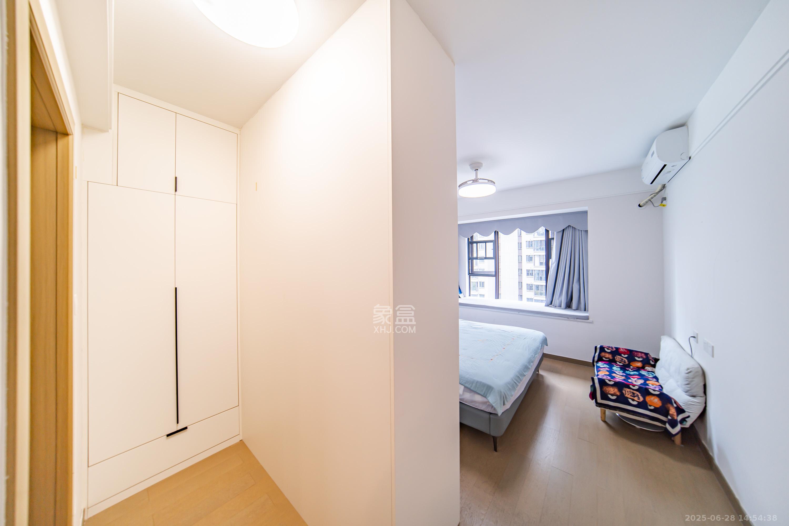 城发恒伟星雅韵(恒伟星辉苑)  4室2厅2卫    208.0万 城发恒伟星雅韵(恒伟星辉苑)  4室2厅2卫    208.0万卧室