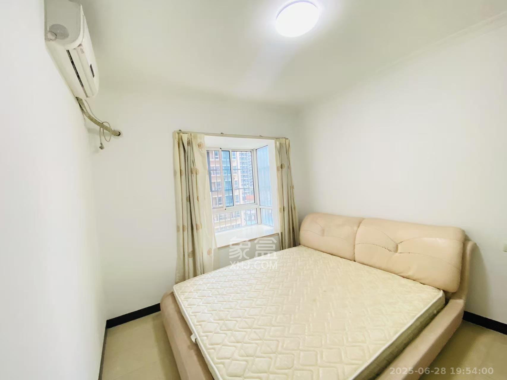 福满新城（新天安置小区）  3室2厅2卫   2100.00元/月