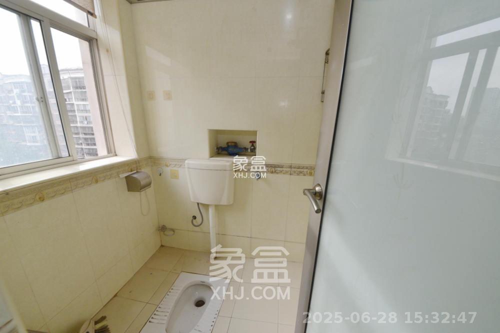 福乐康城 4室2厅1卫 3600.0元/月 福乐康城 4室2厅1卫 3600.0元/月室内图