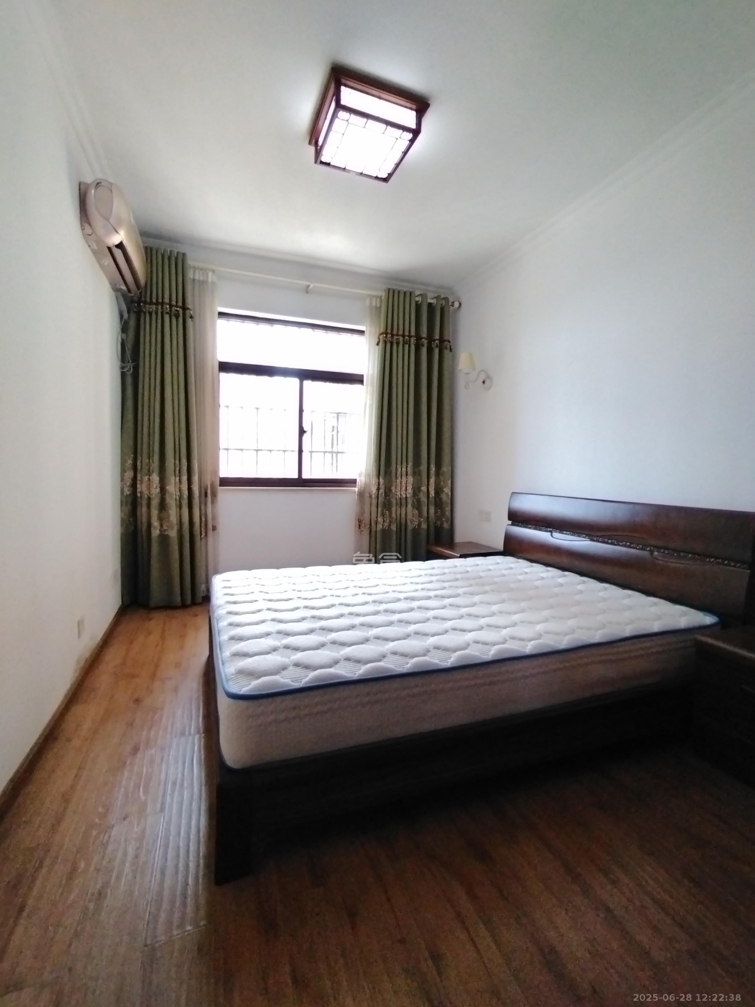 三景华御  3室2厅2卫   2200.00元/月室内图
