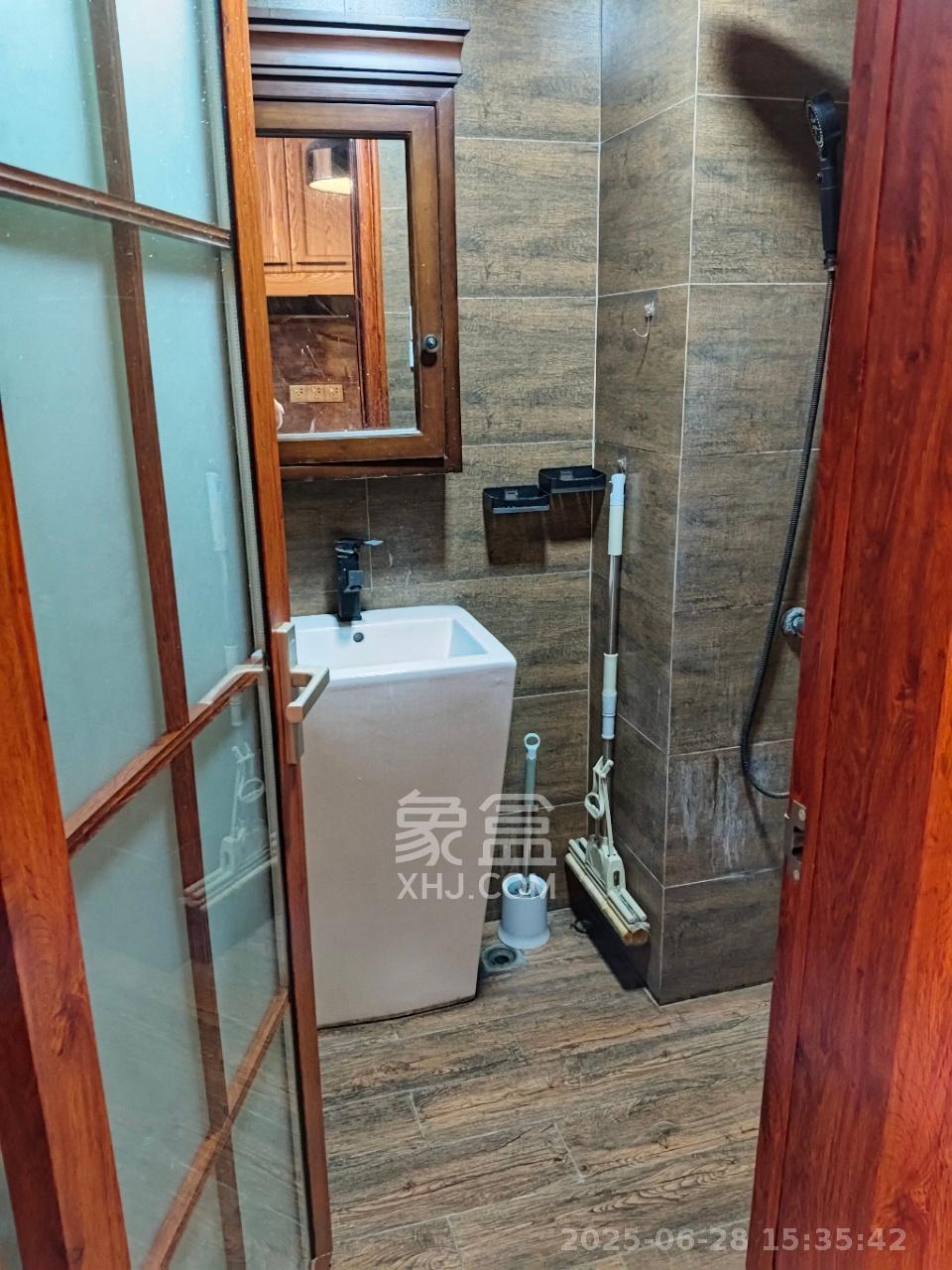 达美美立方  1室1厅1卫    1800.0元/月 达美美立方  1室1厅1卫    1800.0元/月室内图